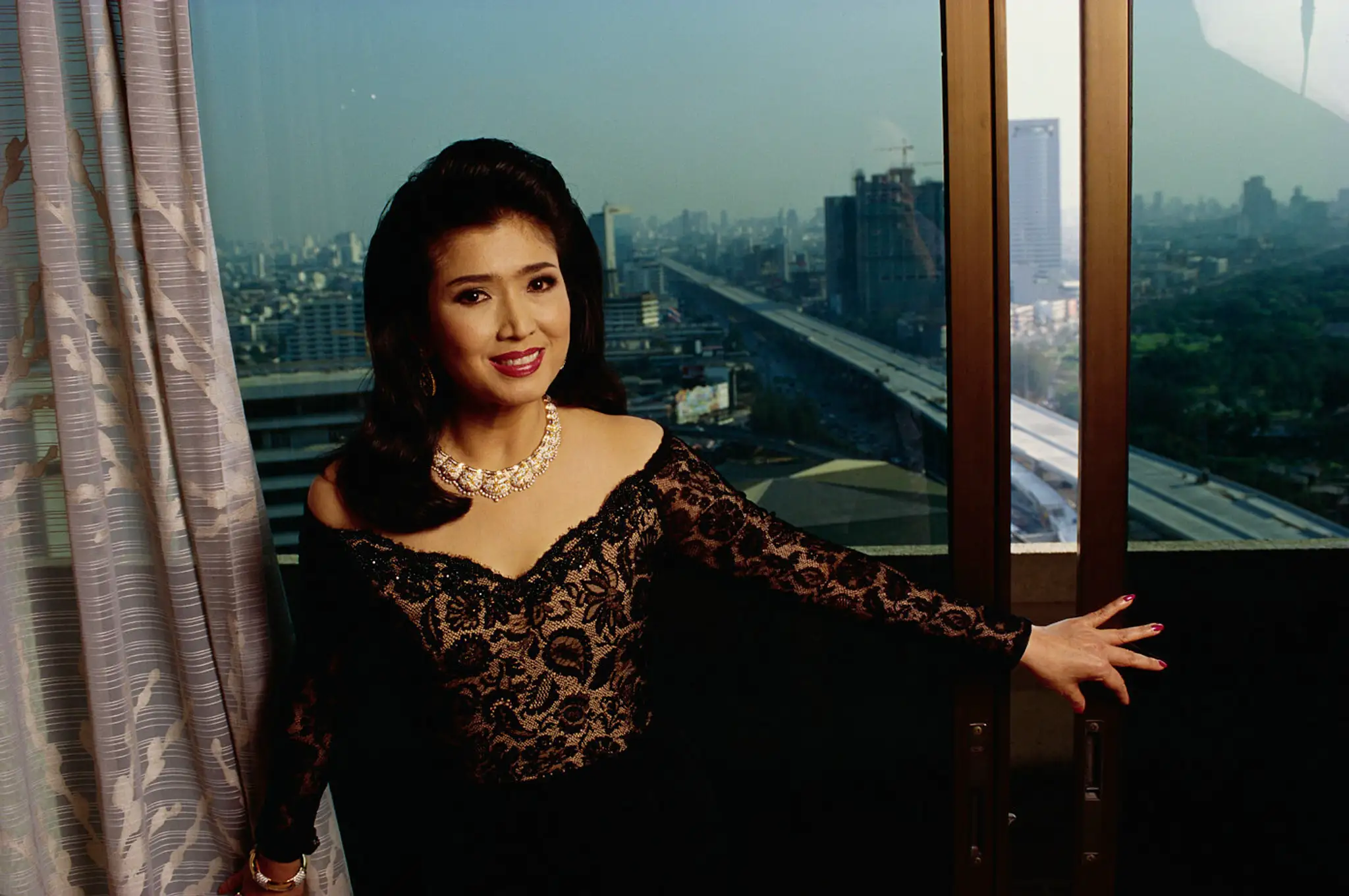 Apasra Hongsakula