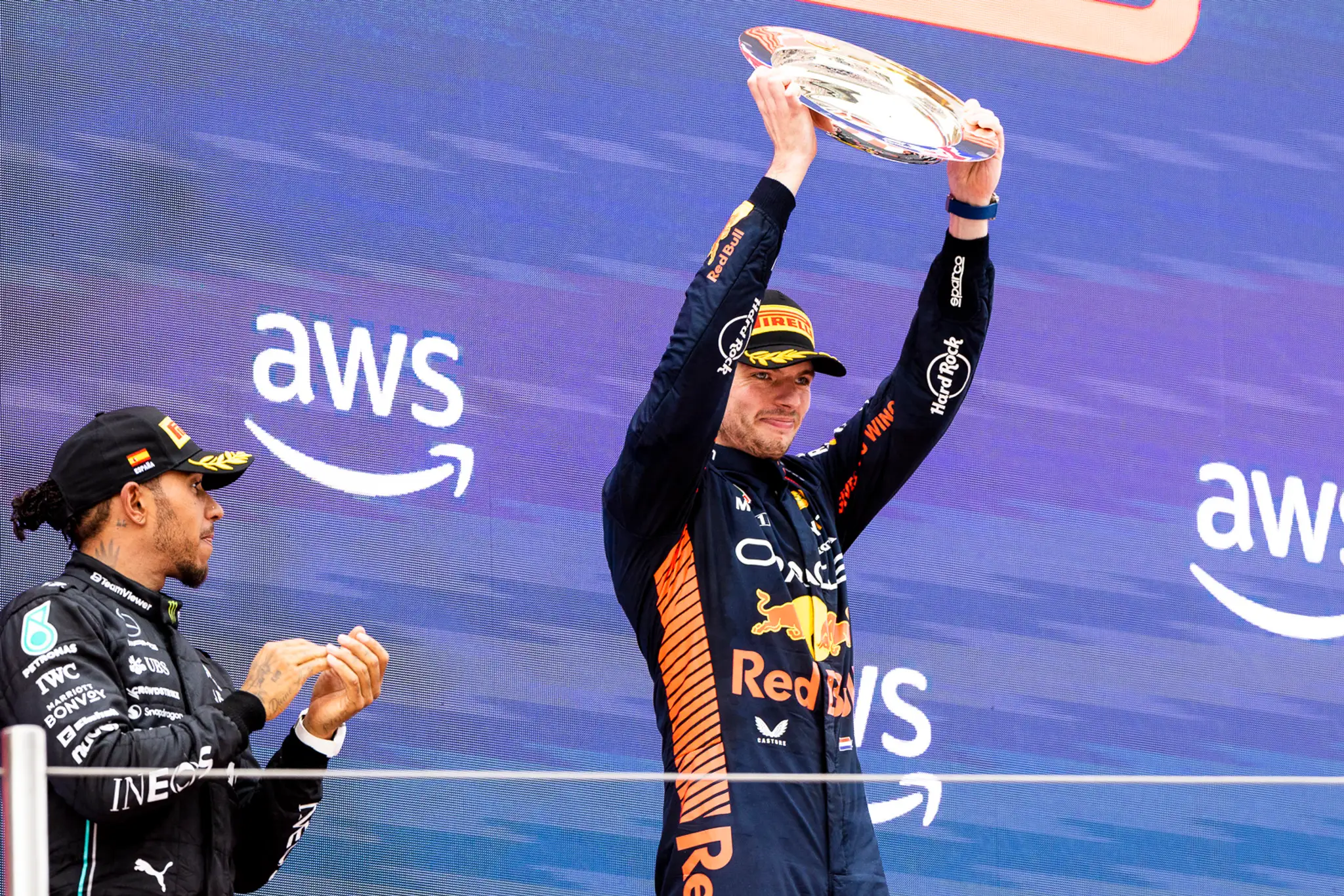 Max Verstappen z Red Bullu oslavuje triumf na VC Španielska