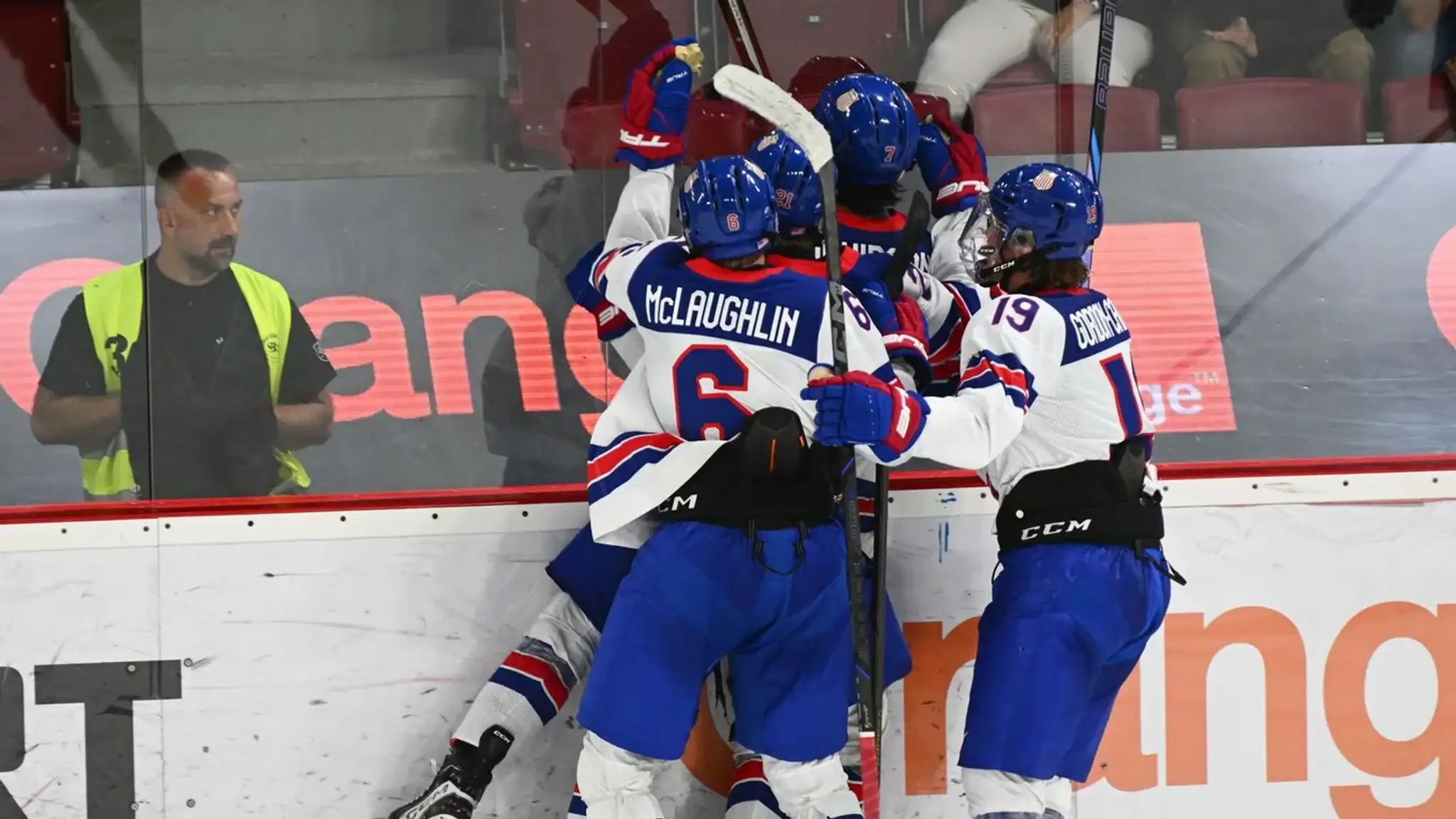 Hokejisti USA ovládli Hlinka Gretzky Cup