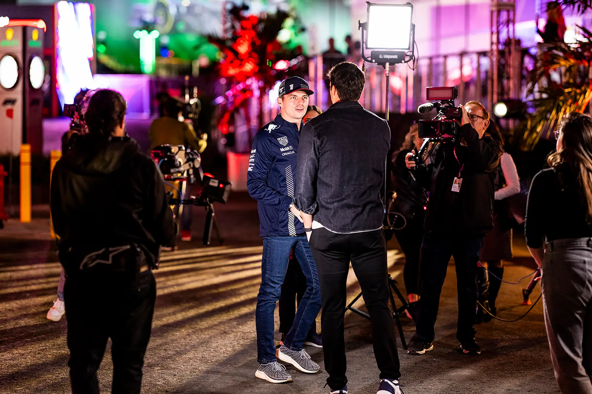 Holanďan Max Verstappen.