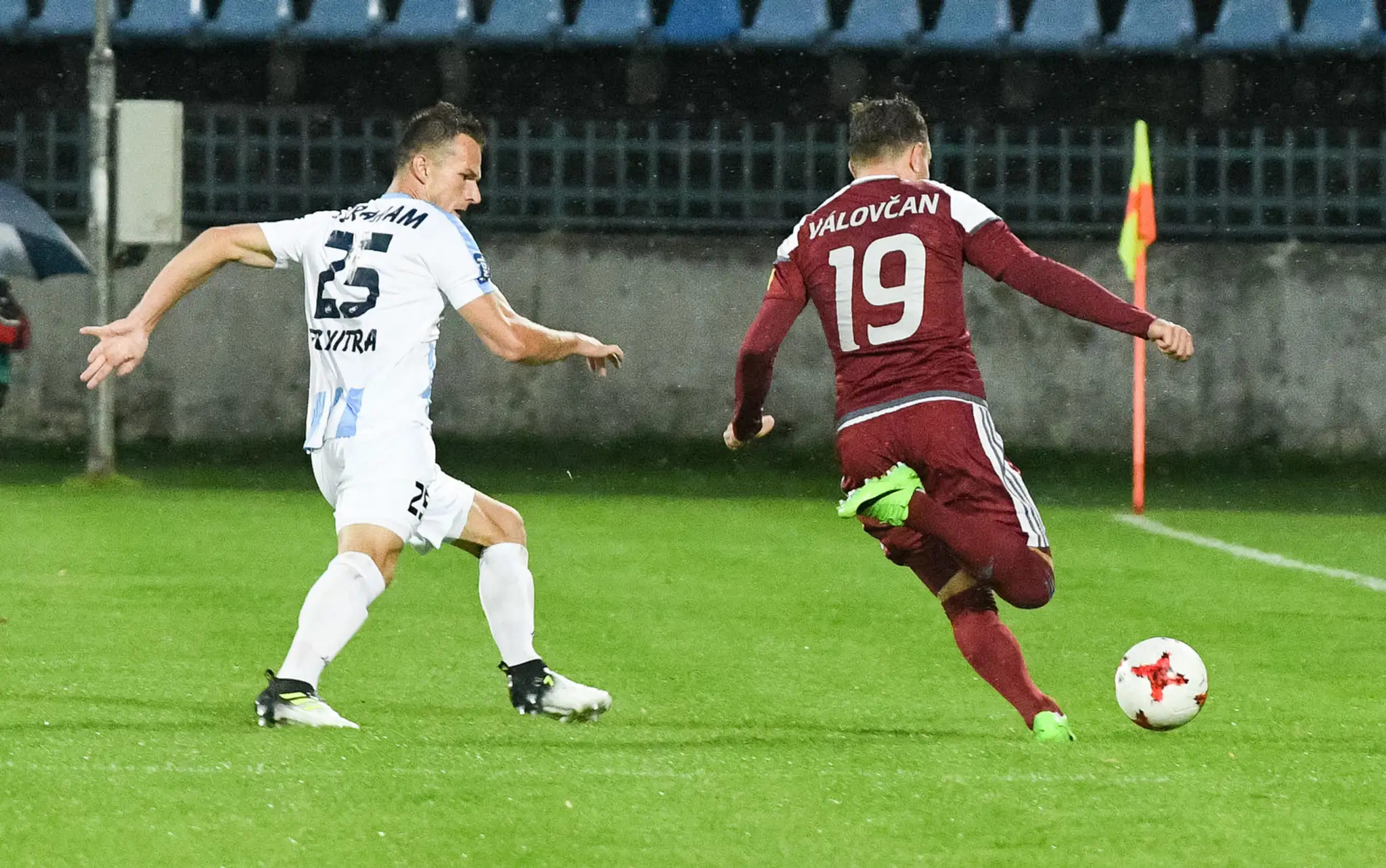 Patrik Abrahám z Nitry (vľavo) a Martin Válovčan z Podbrezovej.