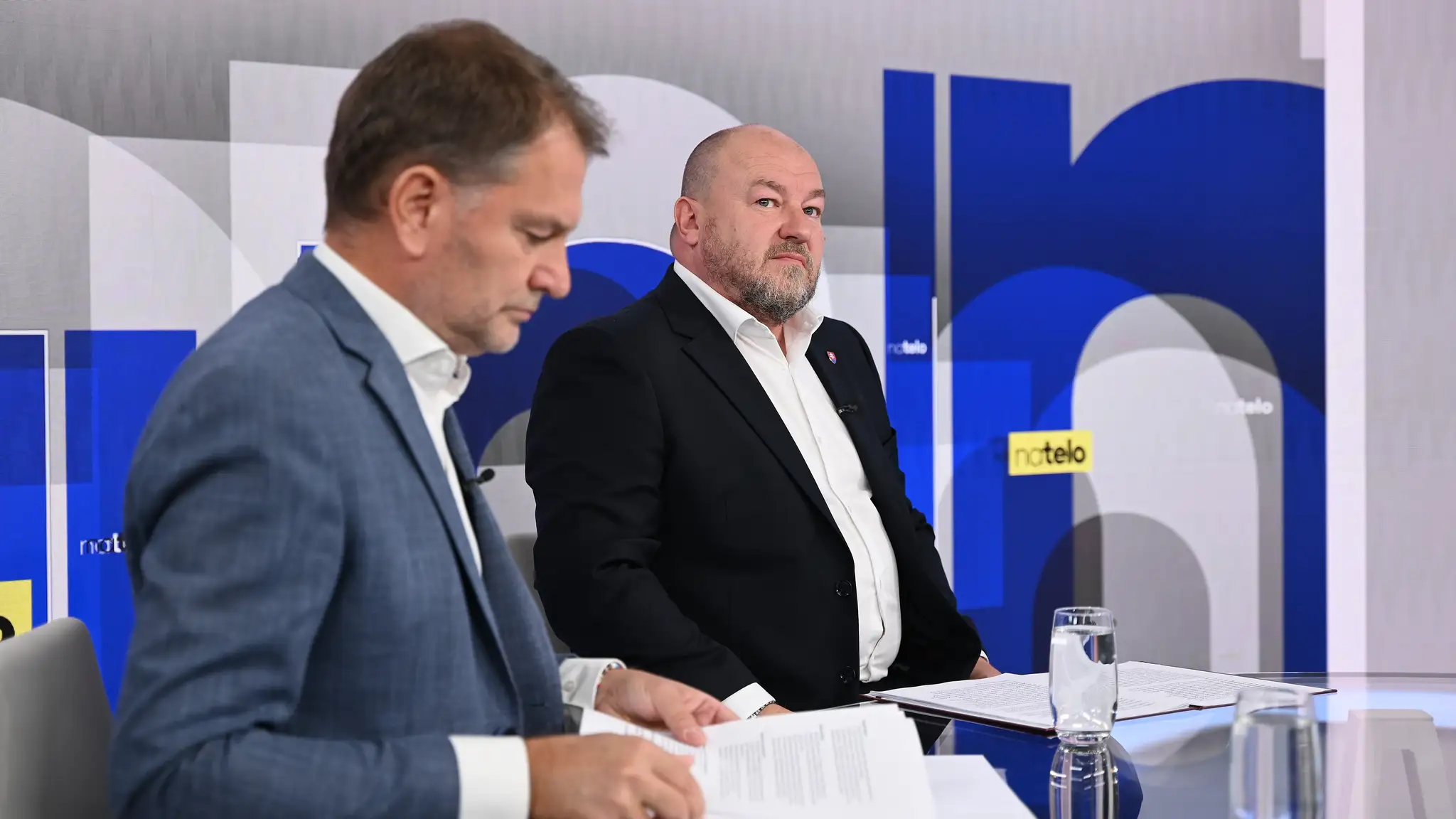 Na snímke Rudolf Huliak a Igor Matovič v relácii Na telo.