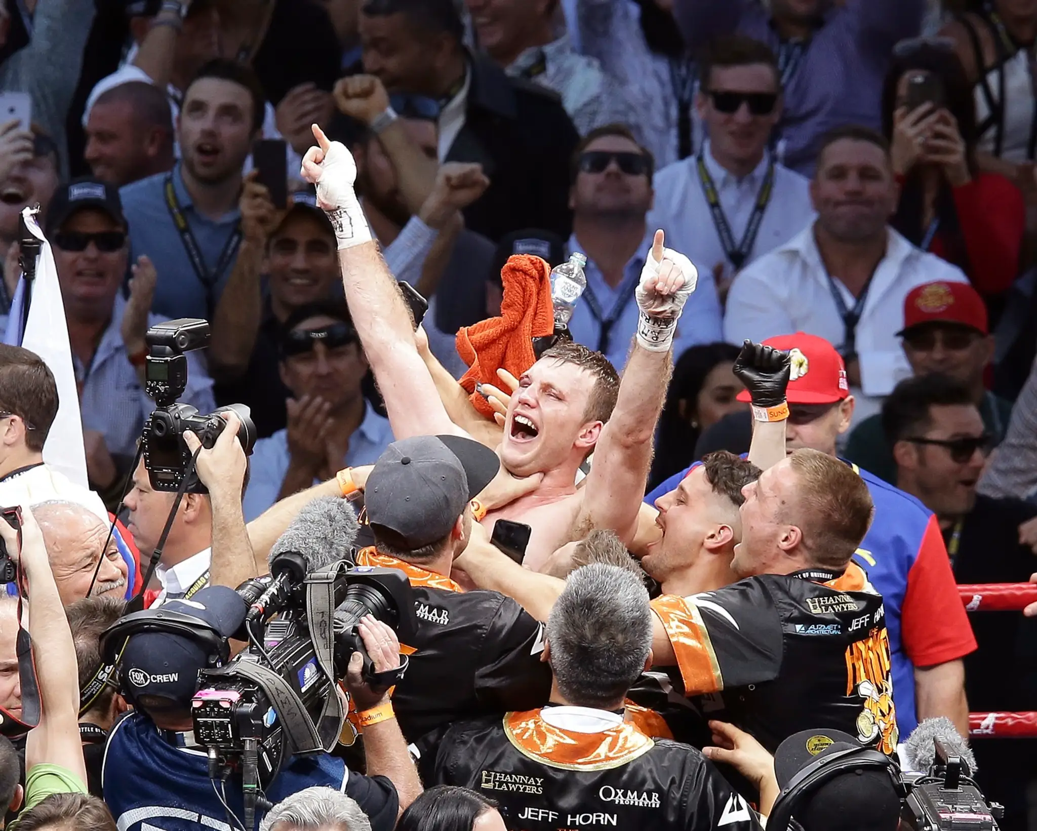 Novým šampiónom sa stal Jeff Horn