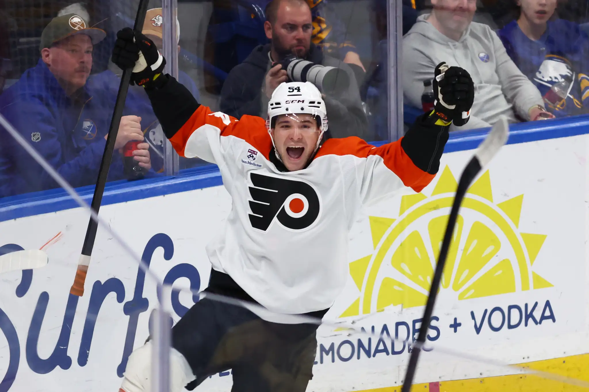 Hráč Philadelphie Cole Knuble.
