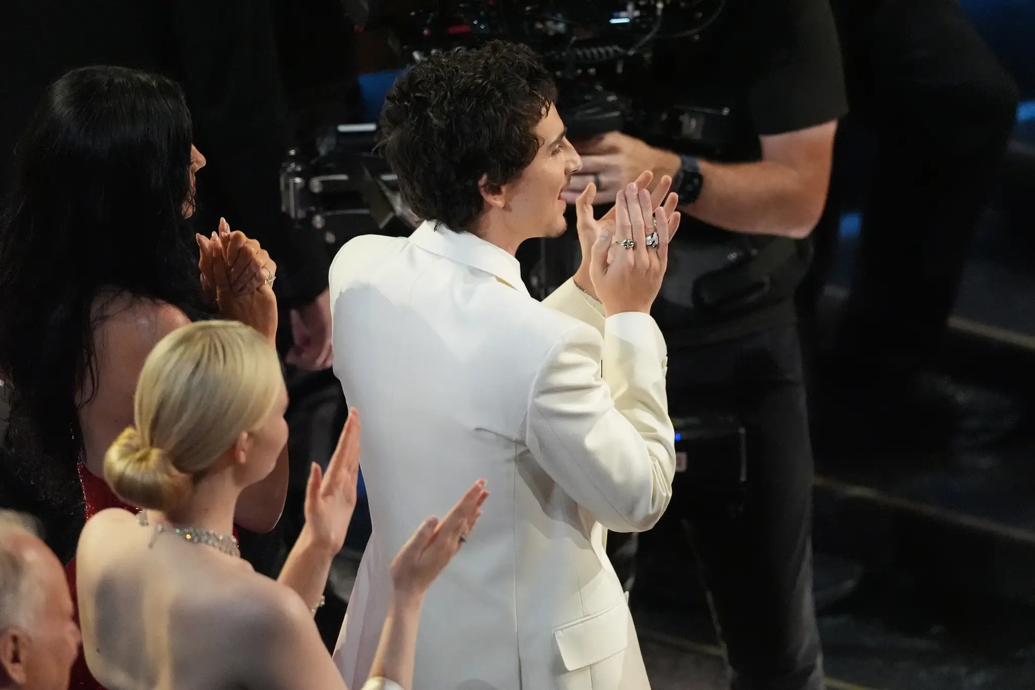 Timothée Chalamet tlieska Michaelovi B. Jordanovi na Oscaroch 2026