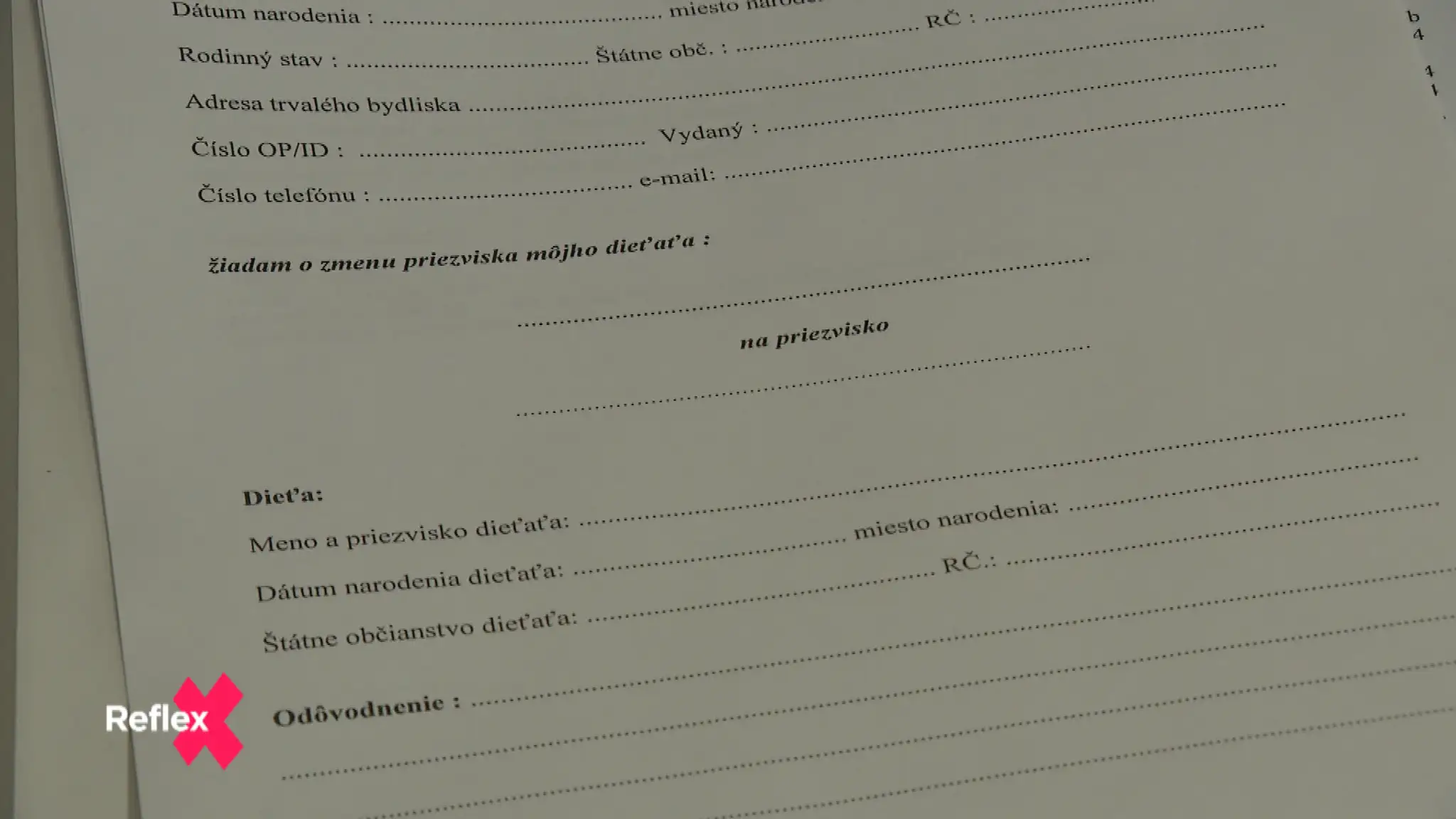 Mama chce zmenu, otec je proti: Rodičia spolu bojujú o priezvisko dieťaťa
