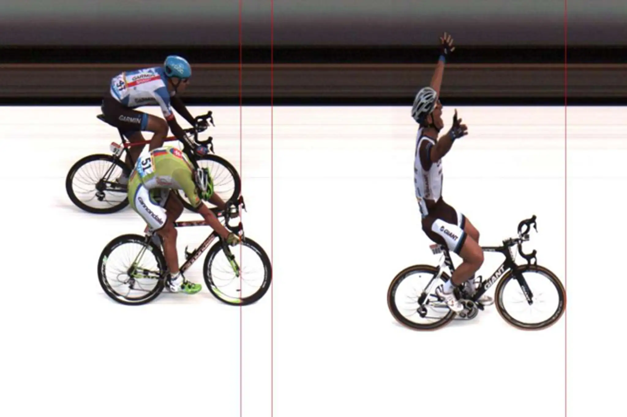 Cieľová fotografia na 1. etapa TdF z Leedsu do Harrogate. Sagan skončil druhý.