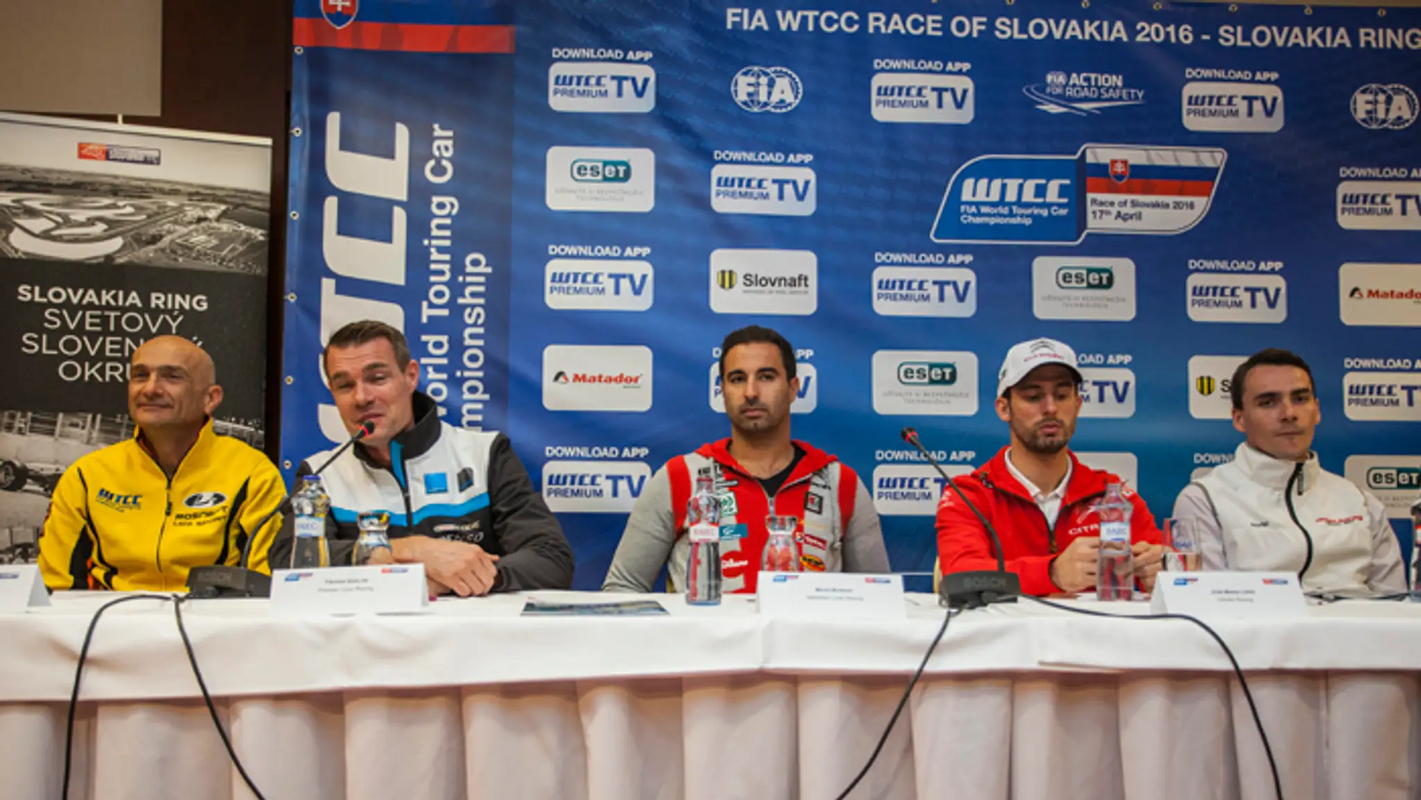 Pretekári pred MS cestovných automobilov (FIA WTCC).