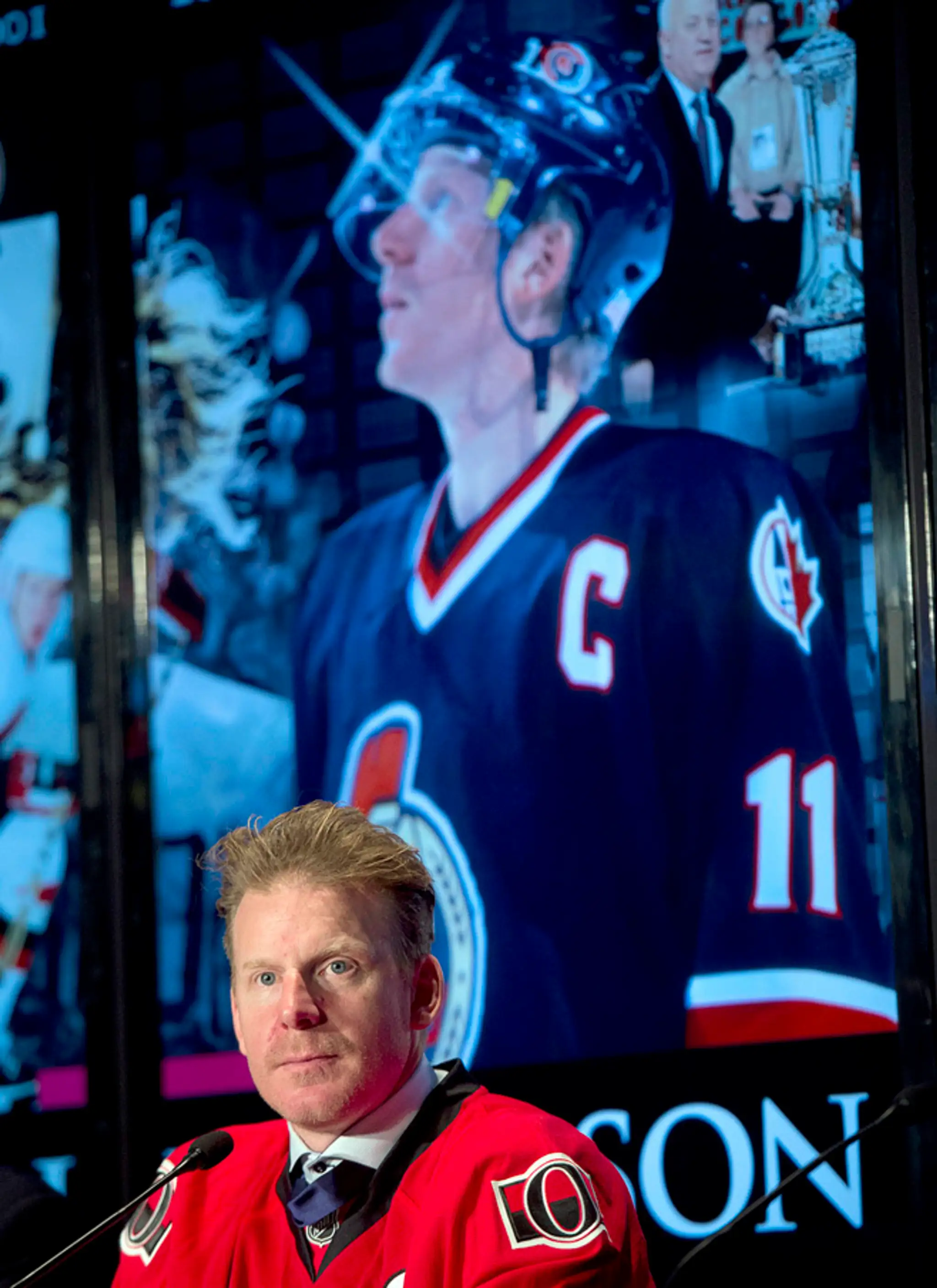 Alfredsson s legendárnym číslom 11.