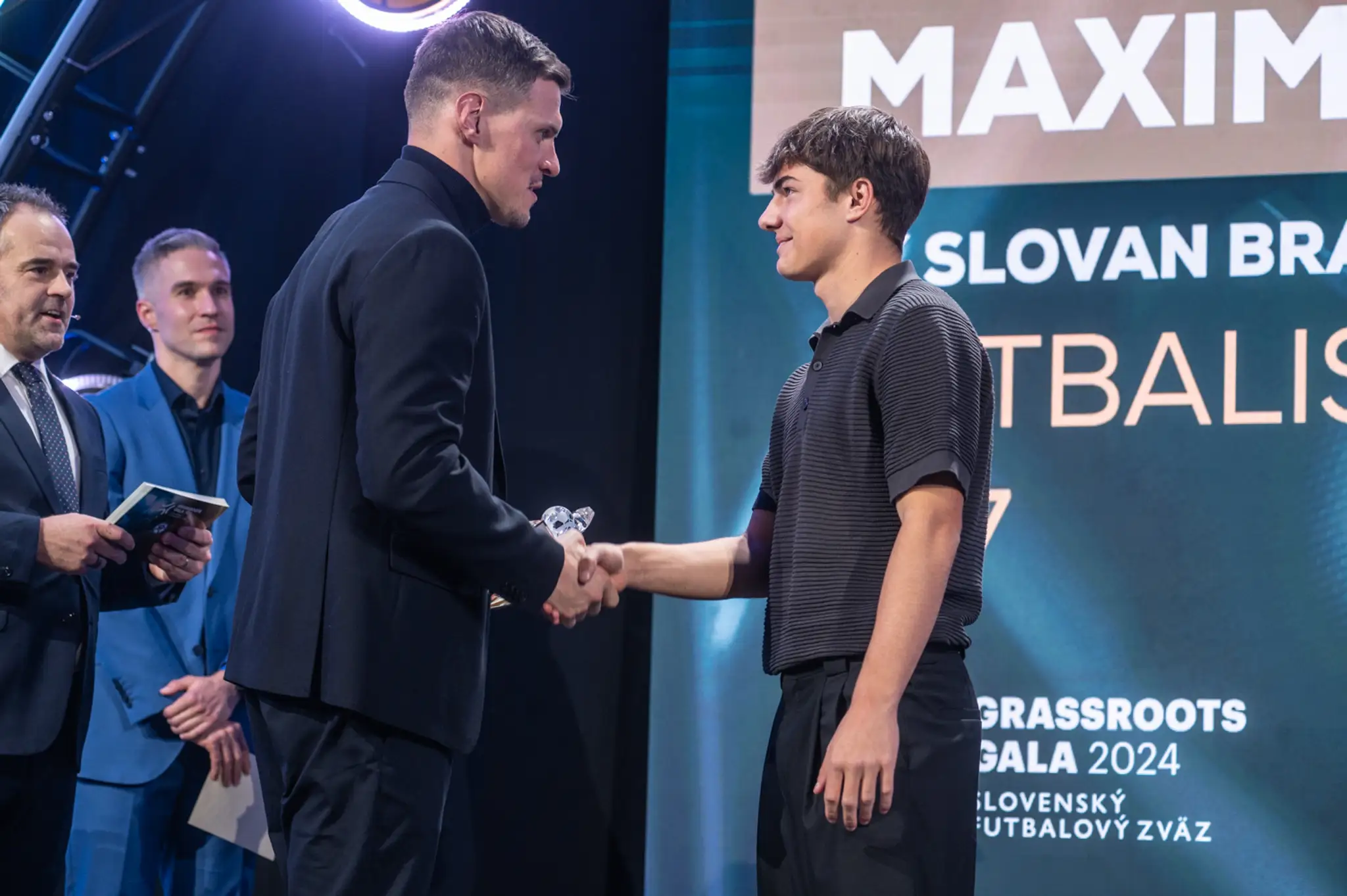 Ceny odovzdával ak Martin Škrtel.