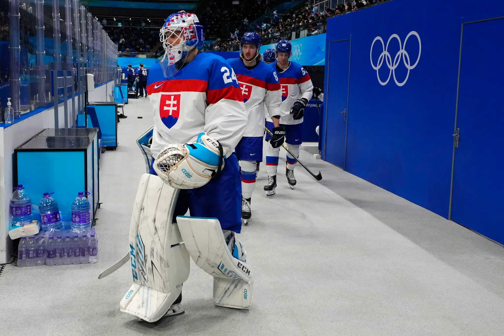 Gólman Slovenska Patrik Rybár pred semifinále ZOH 2022 proti Fínsku.