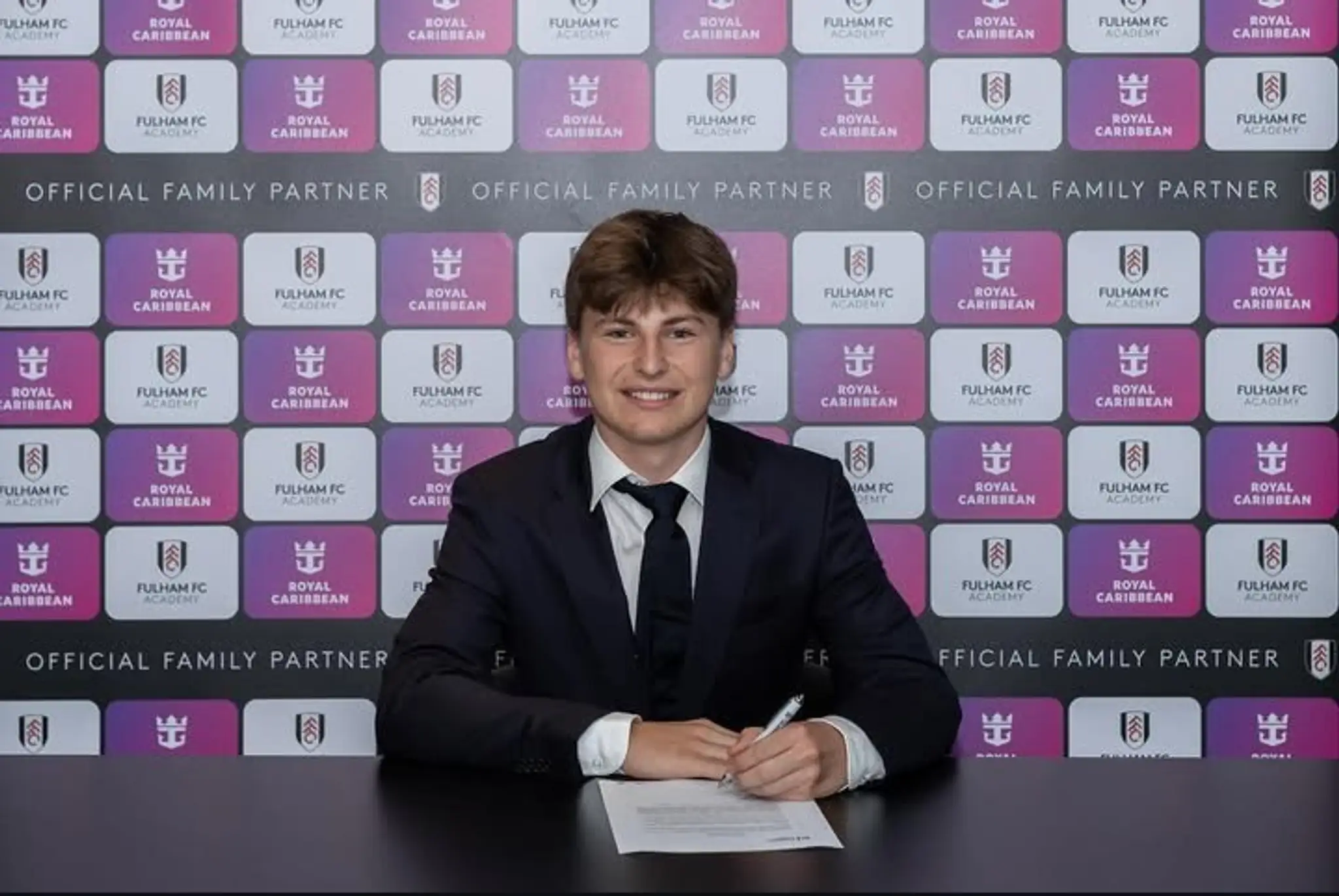 Damian Čech podpísal prvú profesionálnu zmluvu.