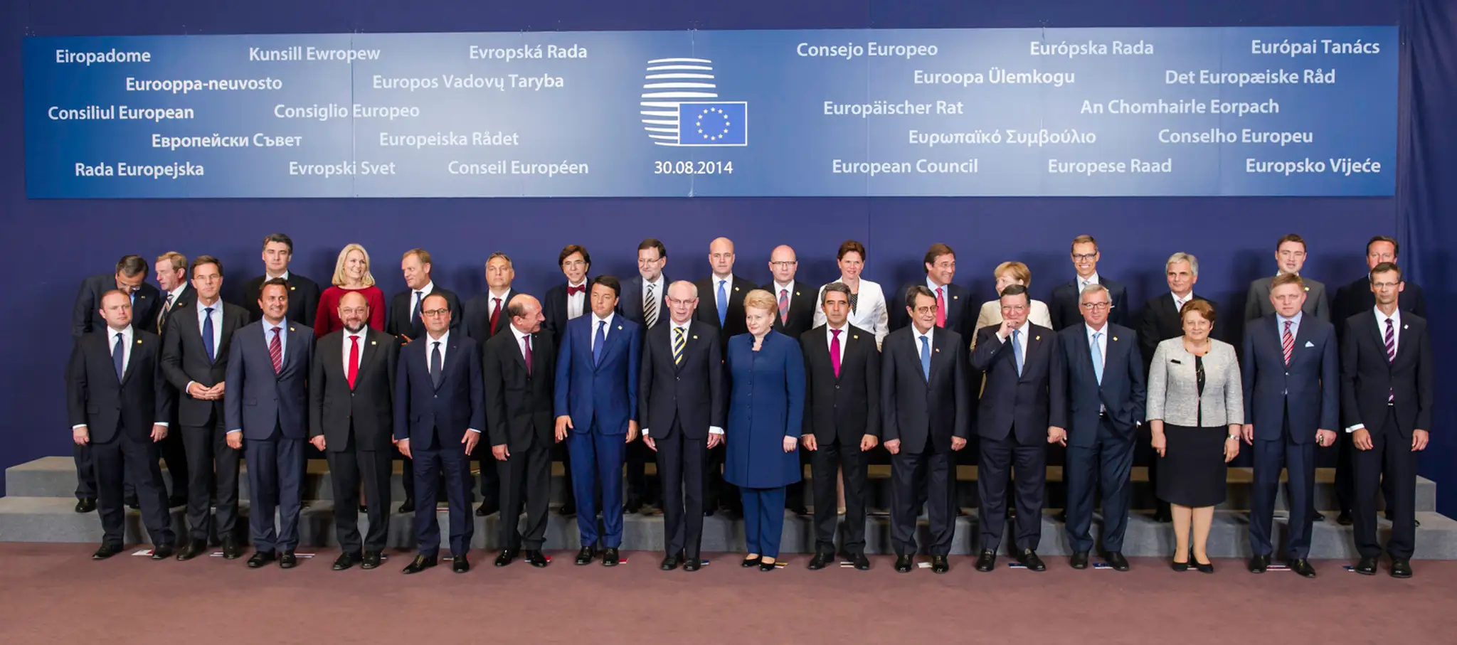 Spoločná fotografia lídrov 28 krajín Európskej únie po rokovaní v Bruseli.