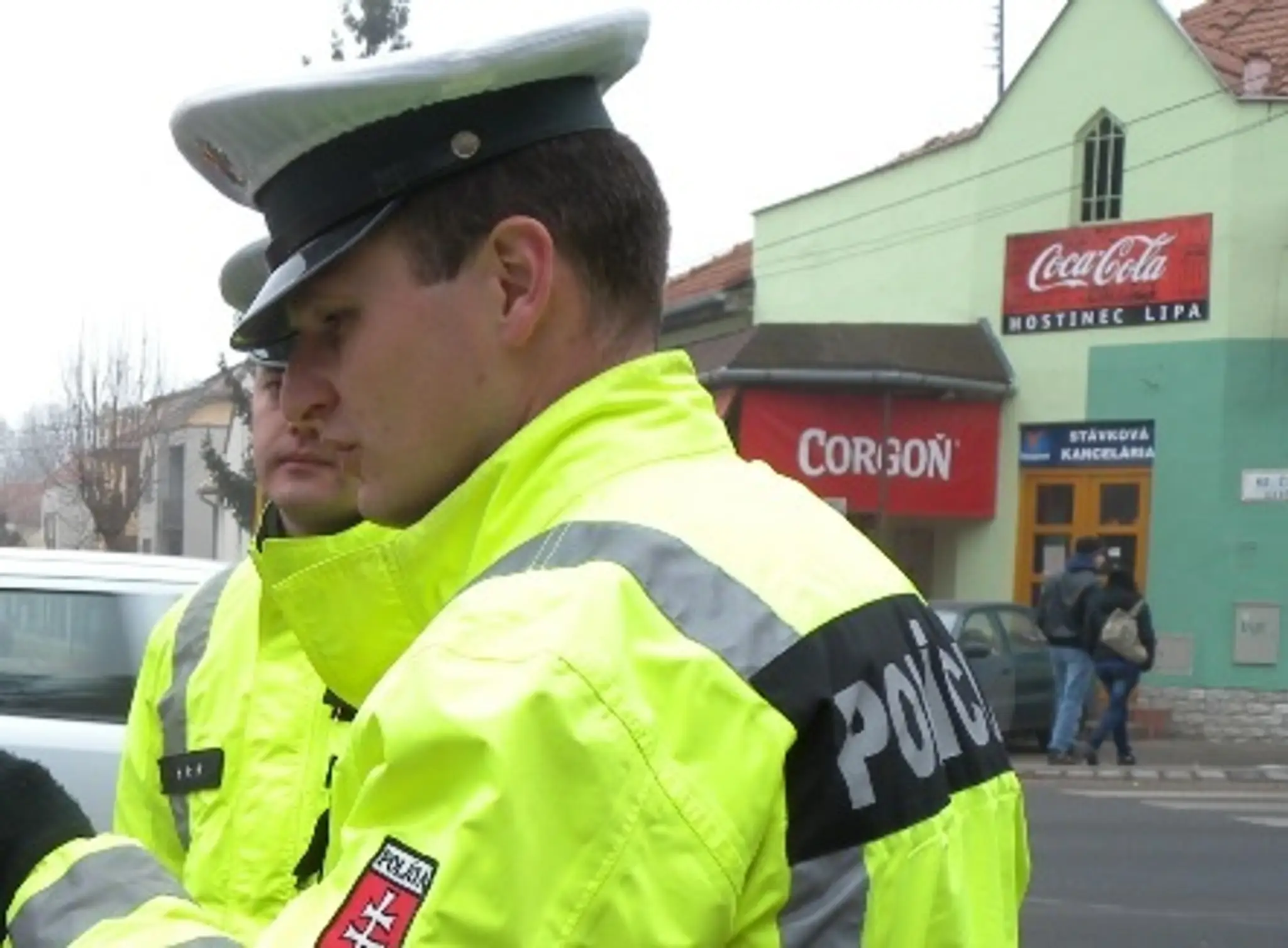 Policajt