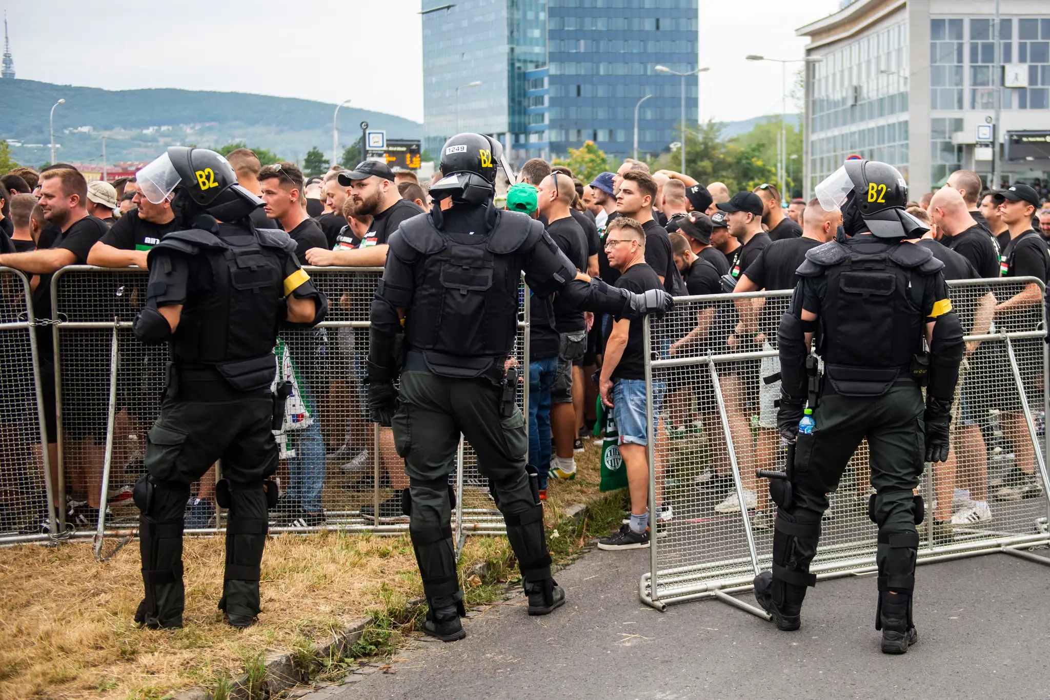 Maďarskí fanúšikovia v Bratislave