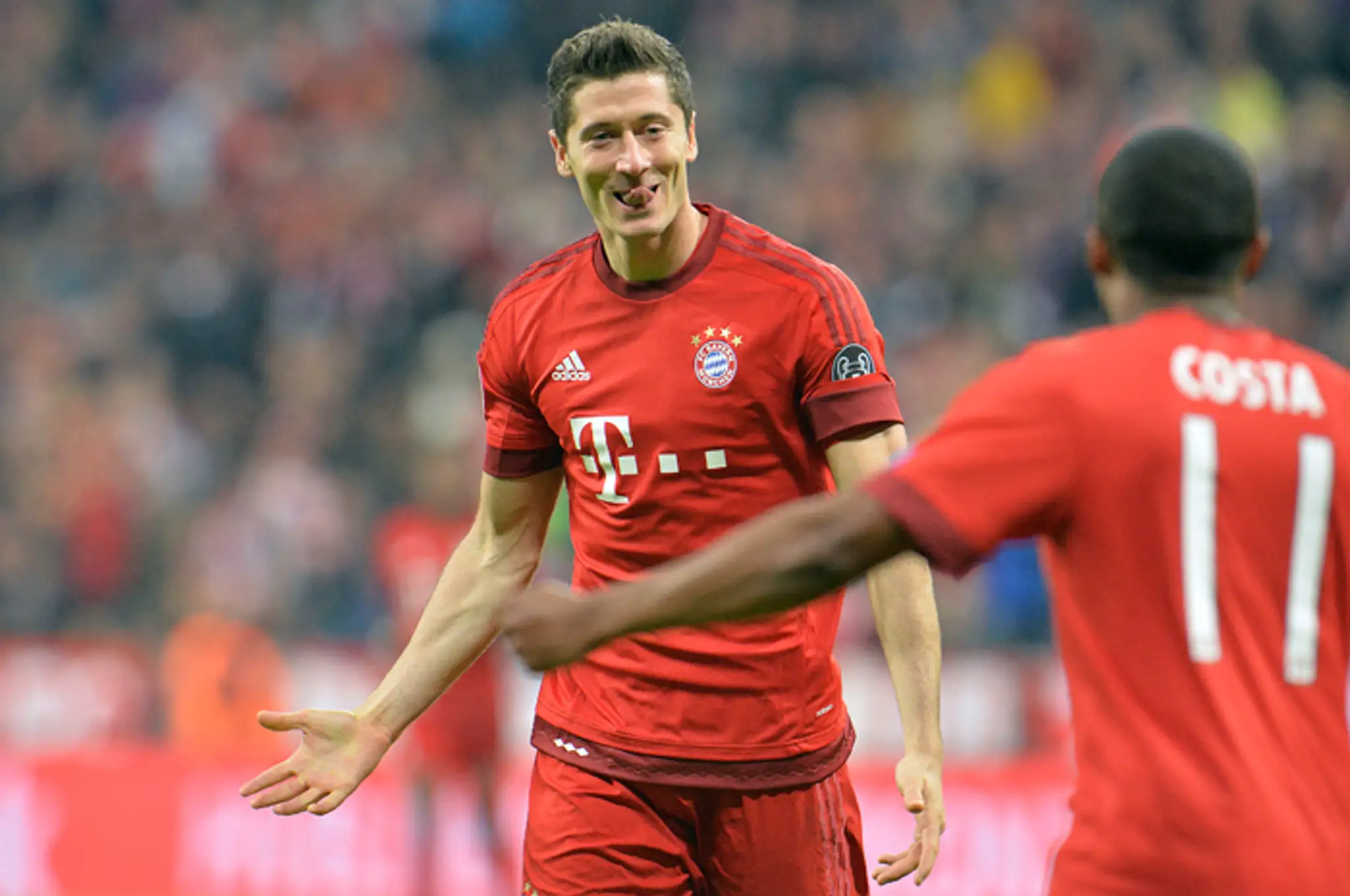 Robert Lewandowski sa teší po strelení gólu v skupinovej fáze LM do bránky Dinamo Záhreb.