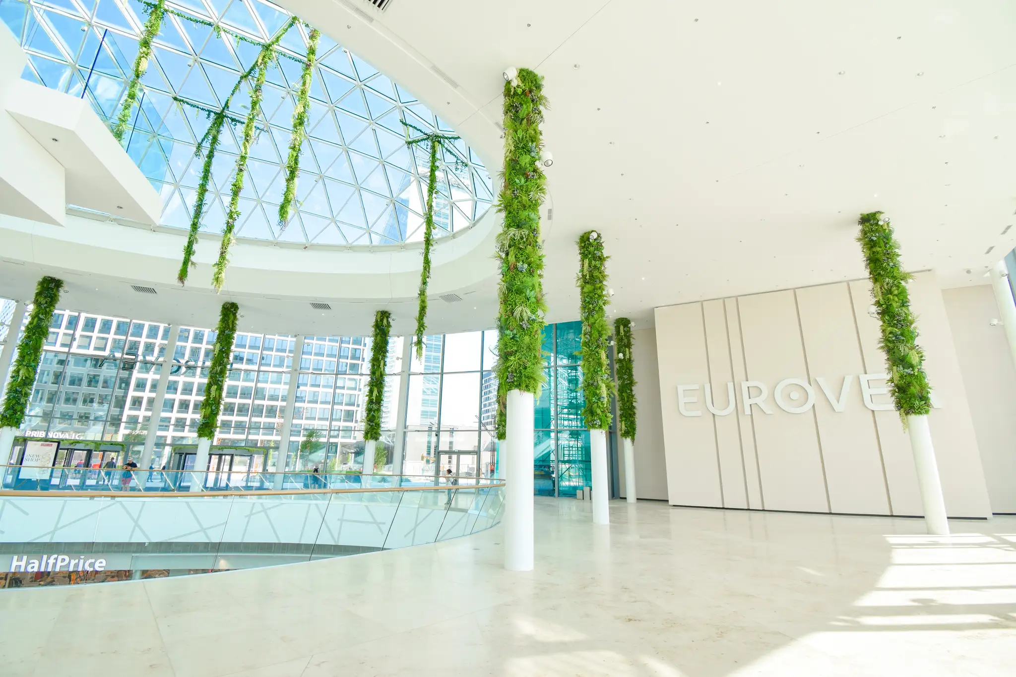 Otvorili novú EUROVEA 2