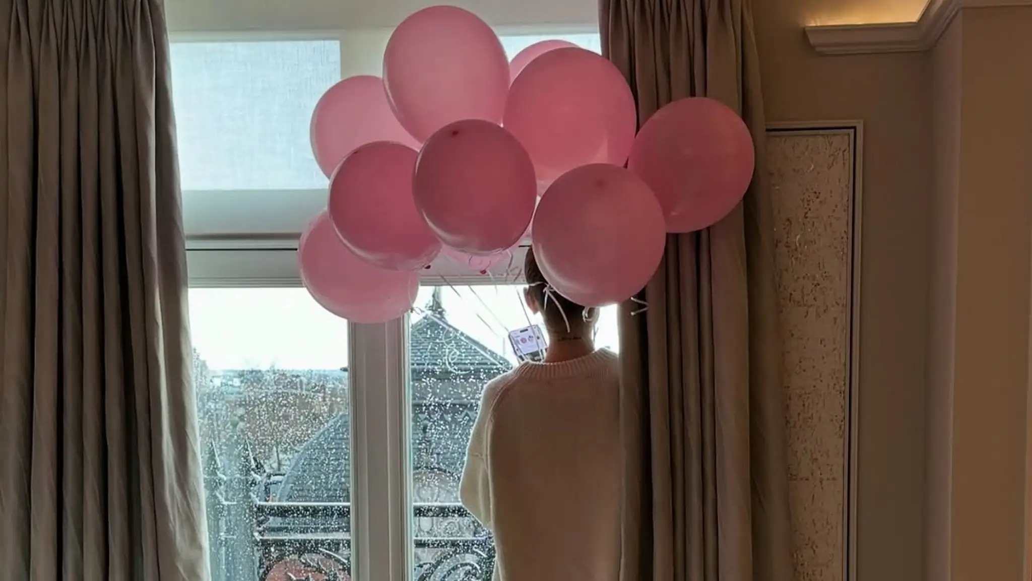 Ariana Grande oznámila radstnú novinku.