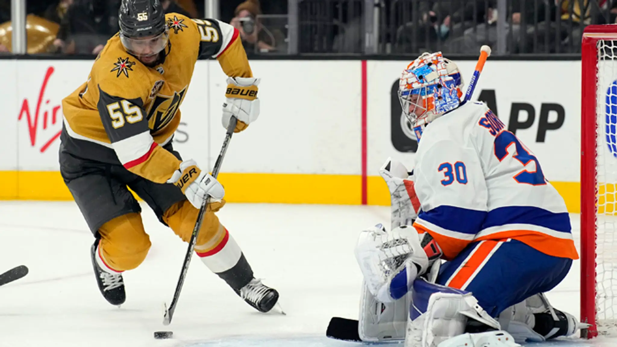 NY Islanders s Chárom zvíťazili na ľade Vegas 2:0.