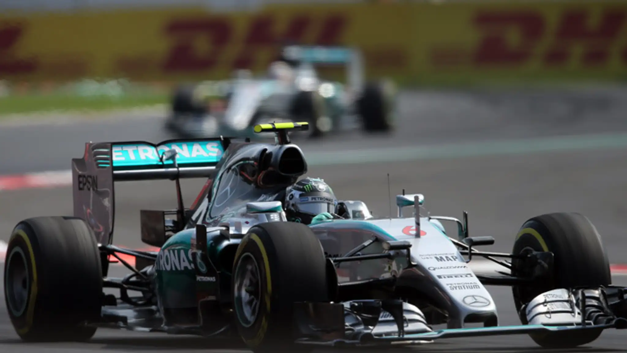 Jazdec Mercedesu Nico Rosberg.
