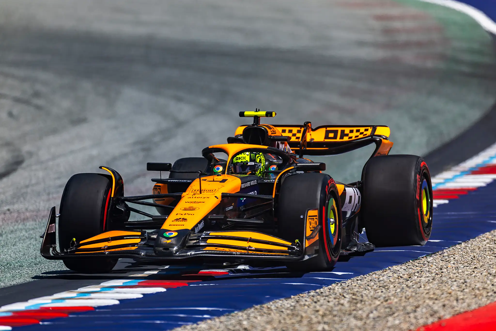 Britovi Landovi Norrisovi z McLarenu sa v poslednom období celkom darí.