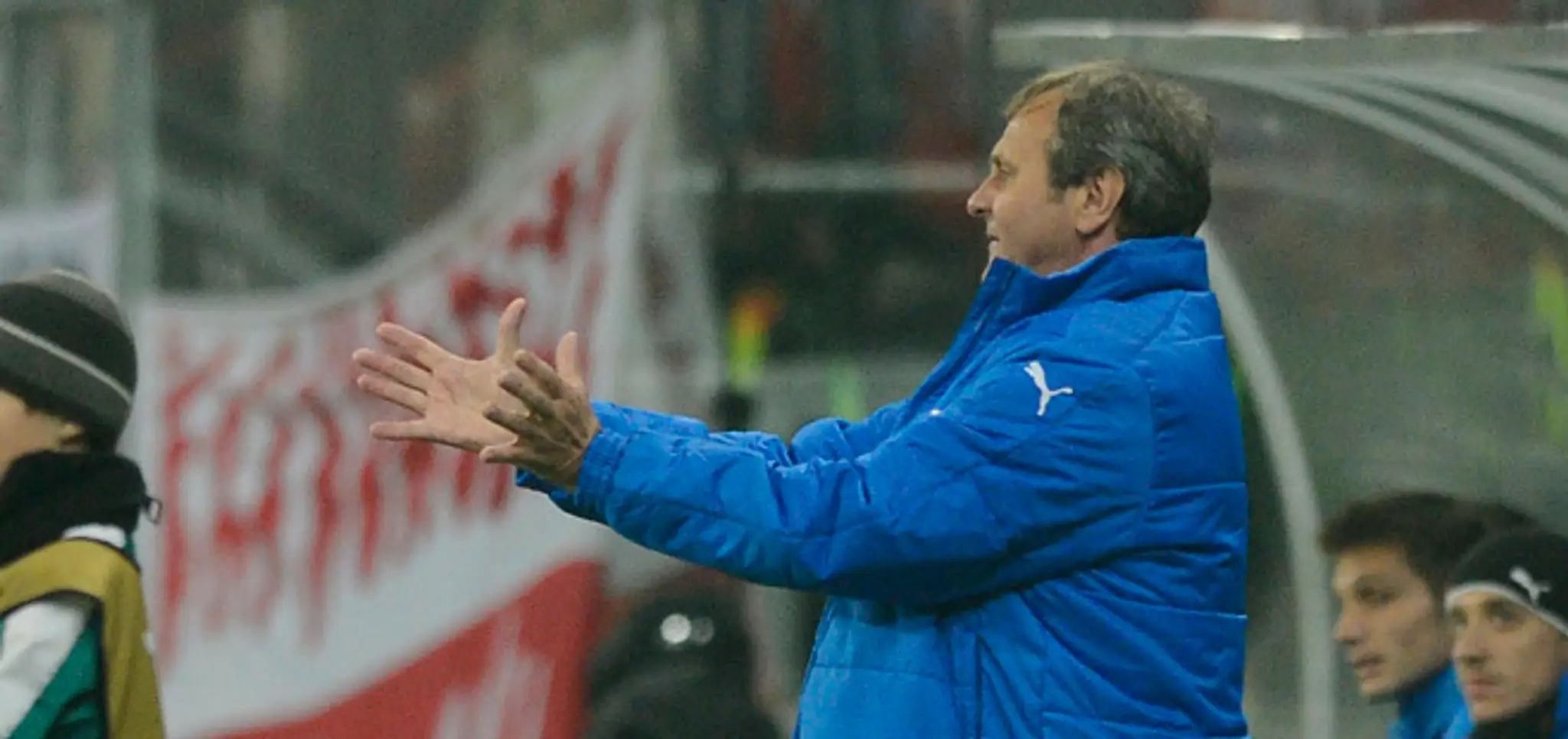 Tréner reprezentácie Ján Kozák počas zápasu s Poľskom