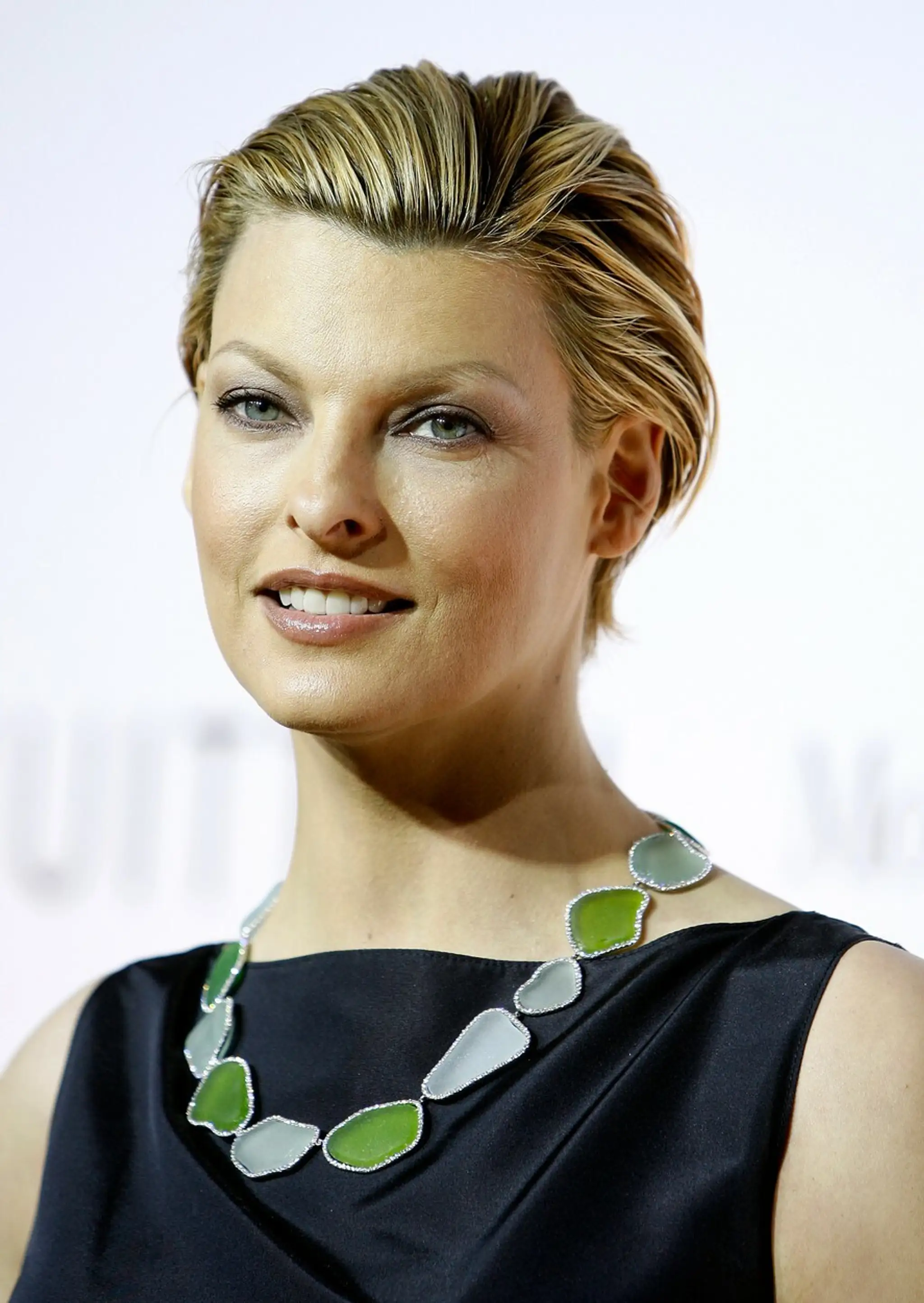 Linda Evangelista ako 42-ročná.