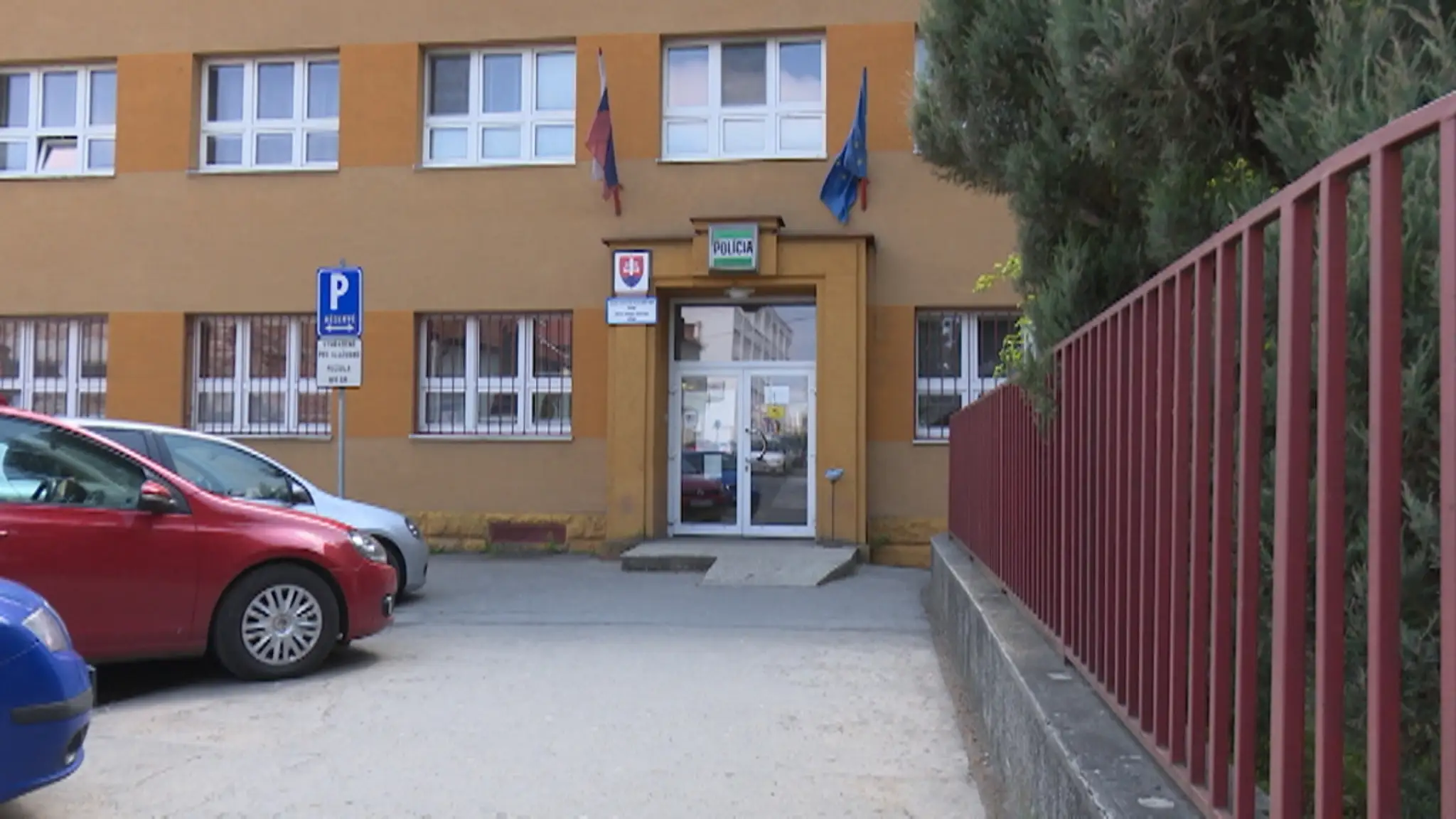 Z trezoru miznú peniaze.
