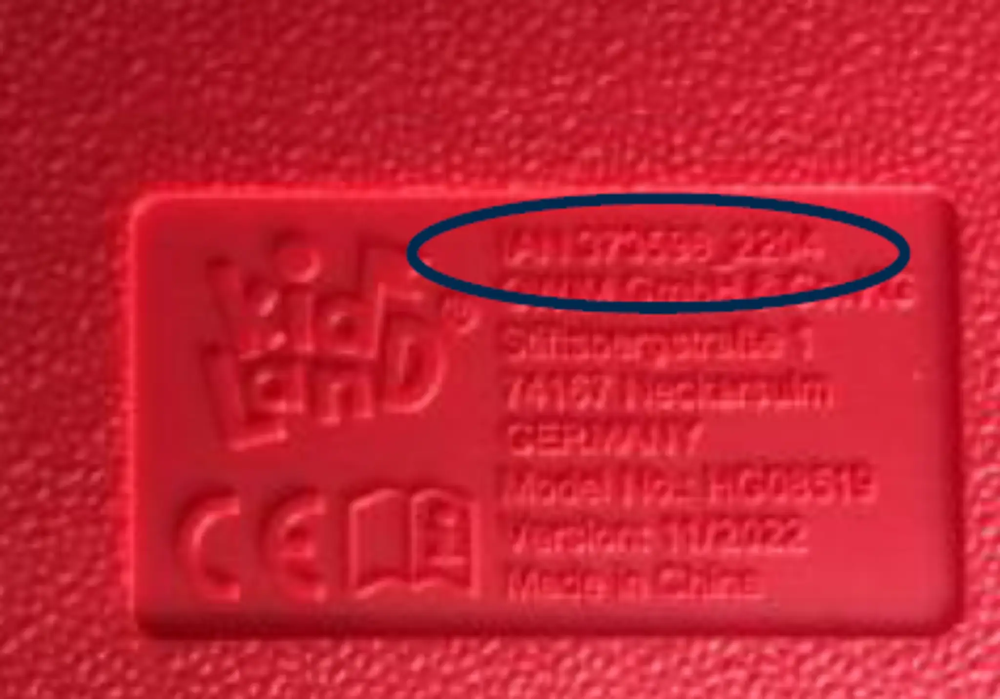 Výrobné číslo nebezpečnej hojdačky, ktorú stiahli z predaja.