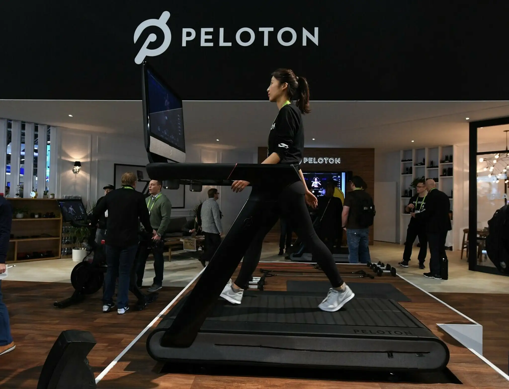 Nebezpečný bežecký pás od firmy Peloton.