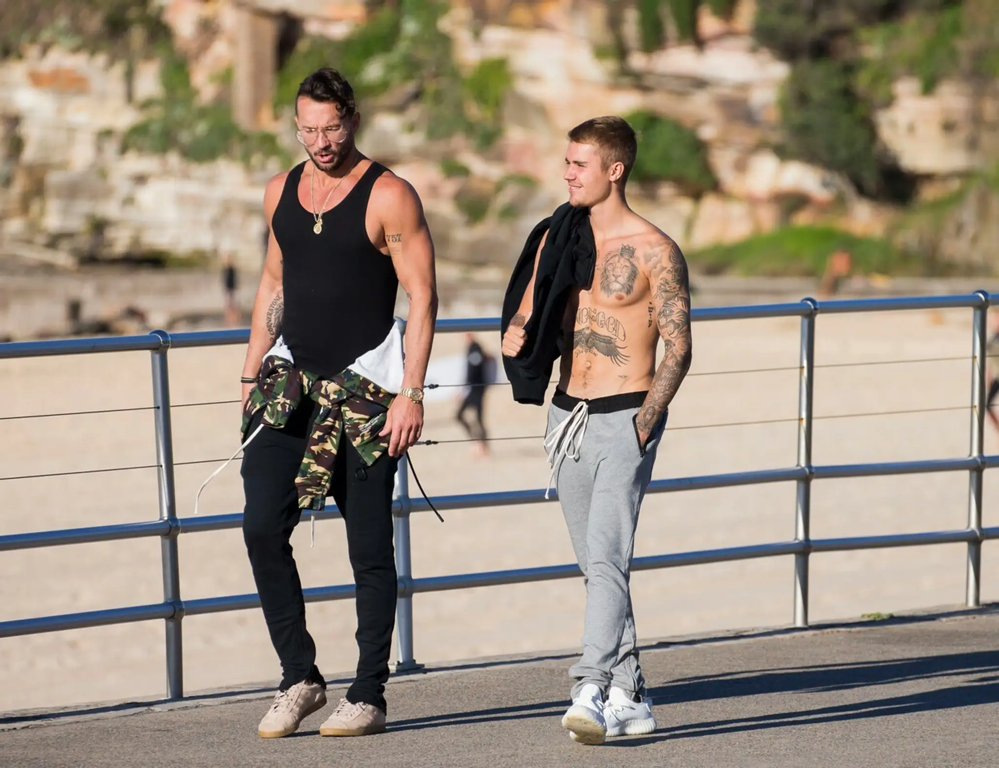 Justin Bieber s Carlom Lentzom