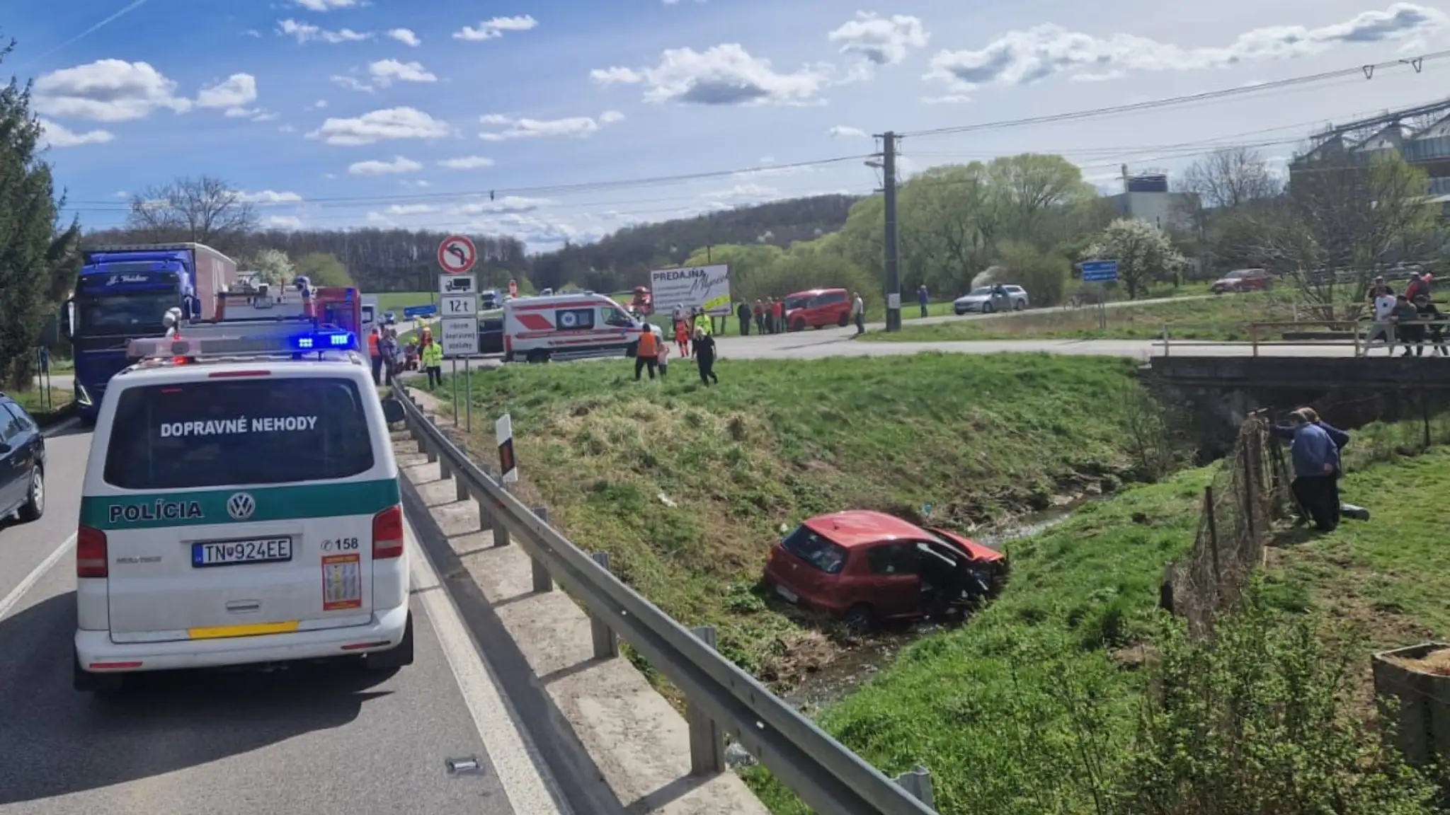 Dopravná nehoda pri obci Svinná. 