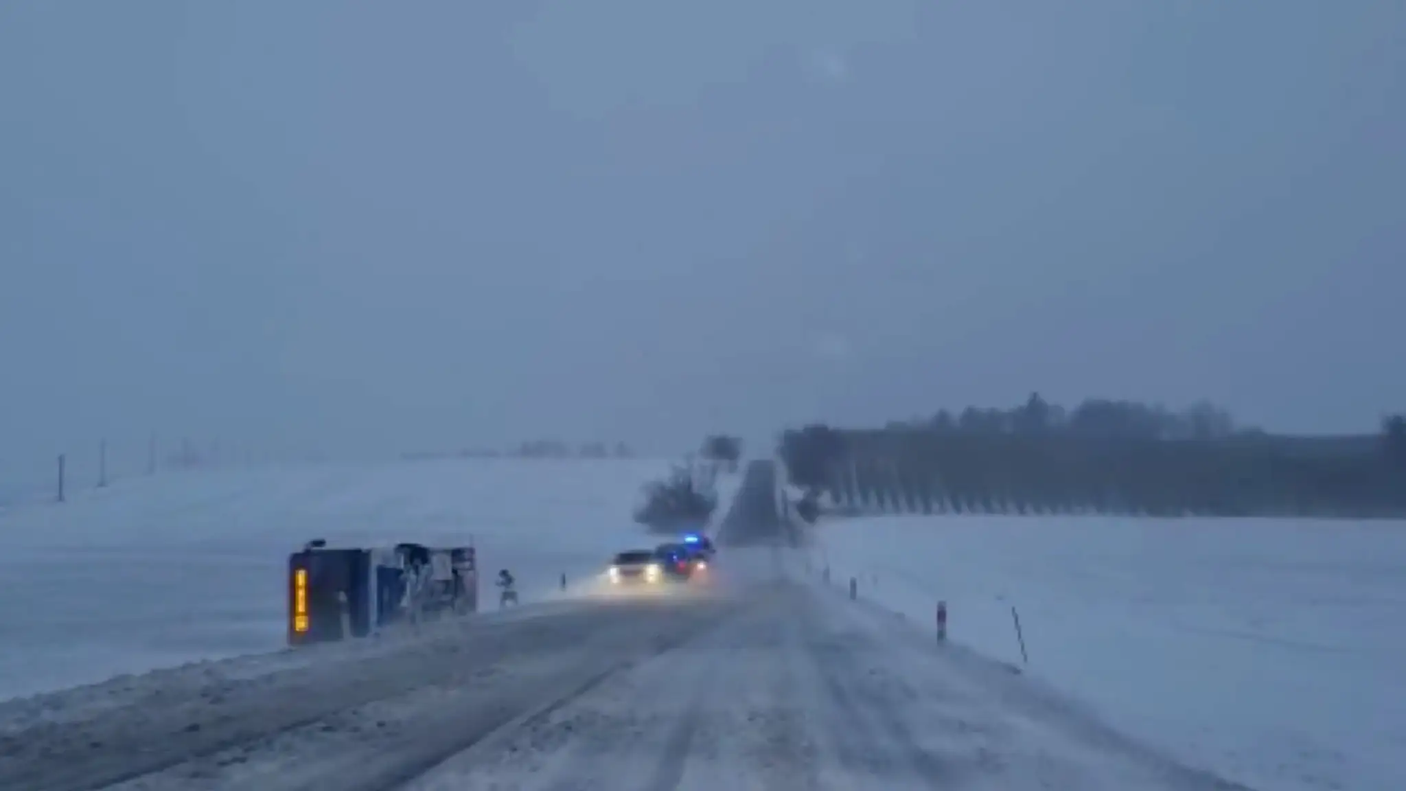 Česko zasiahlo silné sneženie a vietor