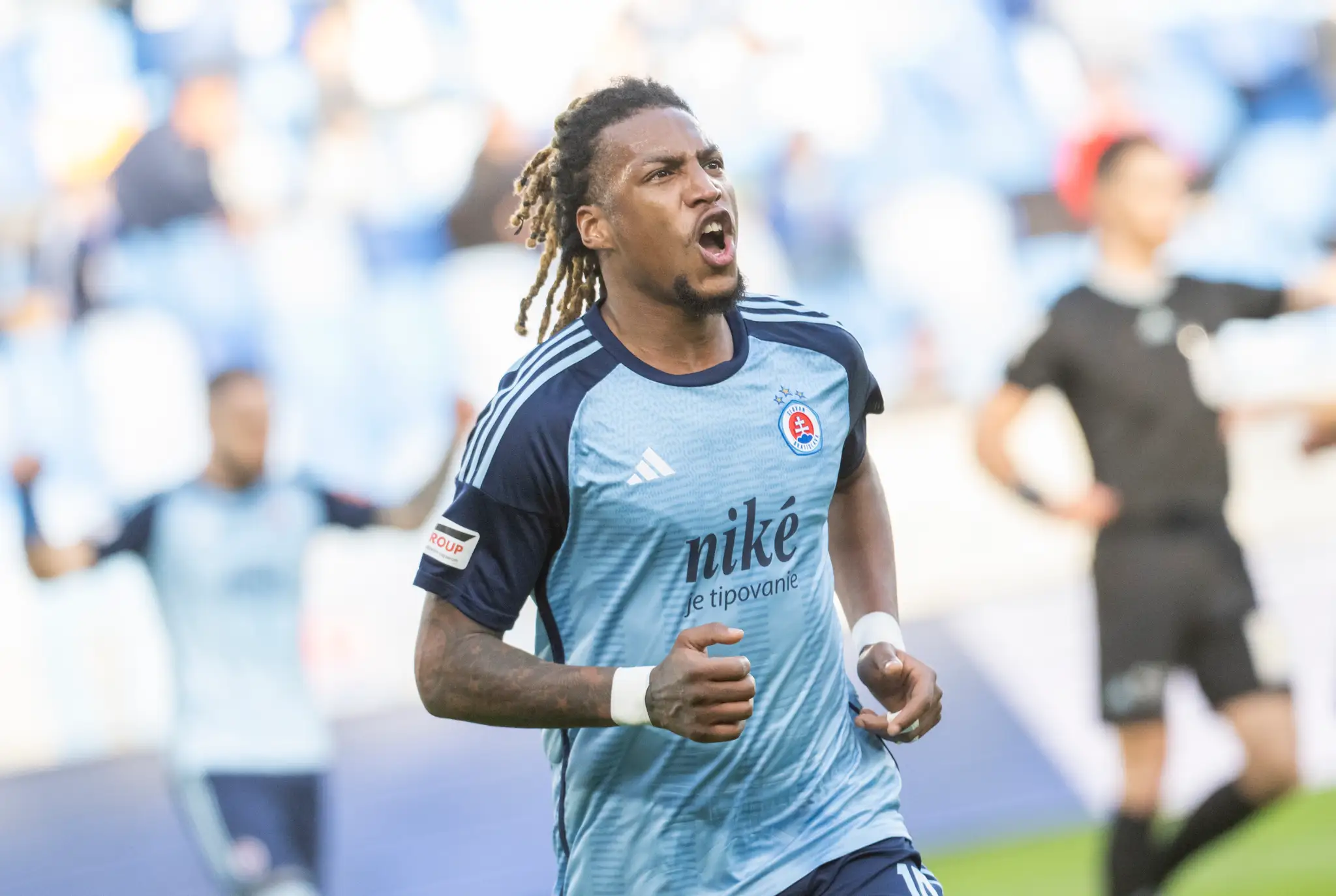 Na snímke Gerson Rodrigues (Slovan) oslavuje gól v 20. kole futbalovej Niké ligy do siete ViOn-u.