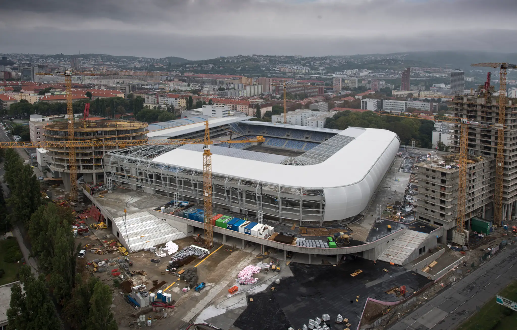 Na snímke stavba Národného futbalového štadióna počas kontrolného dňa.