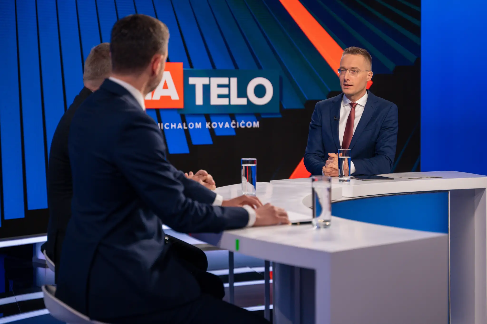 Hosťami Na telo boli Eduard Heger a Robert Fico.