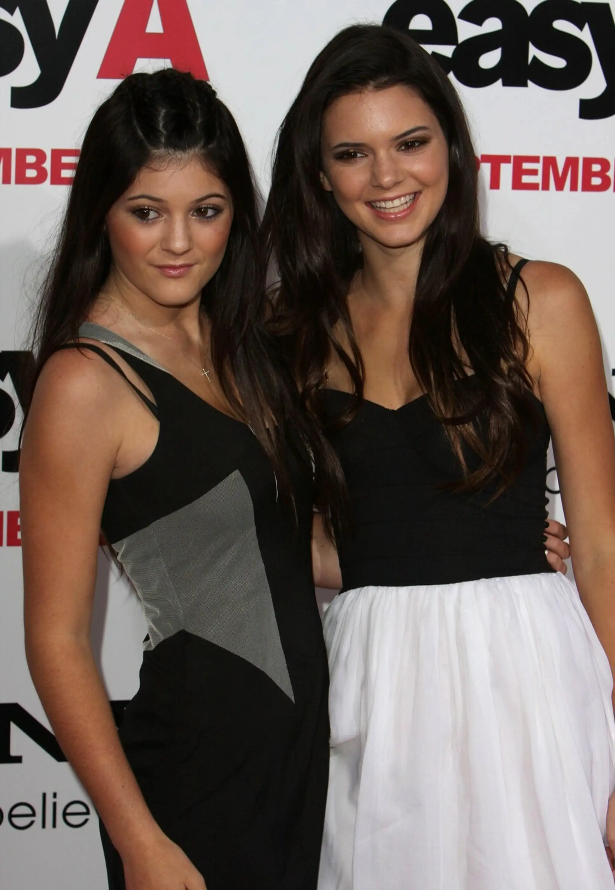 Kendall a Kylie Jenner v roku 2010.
