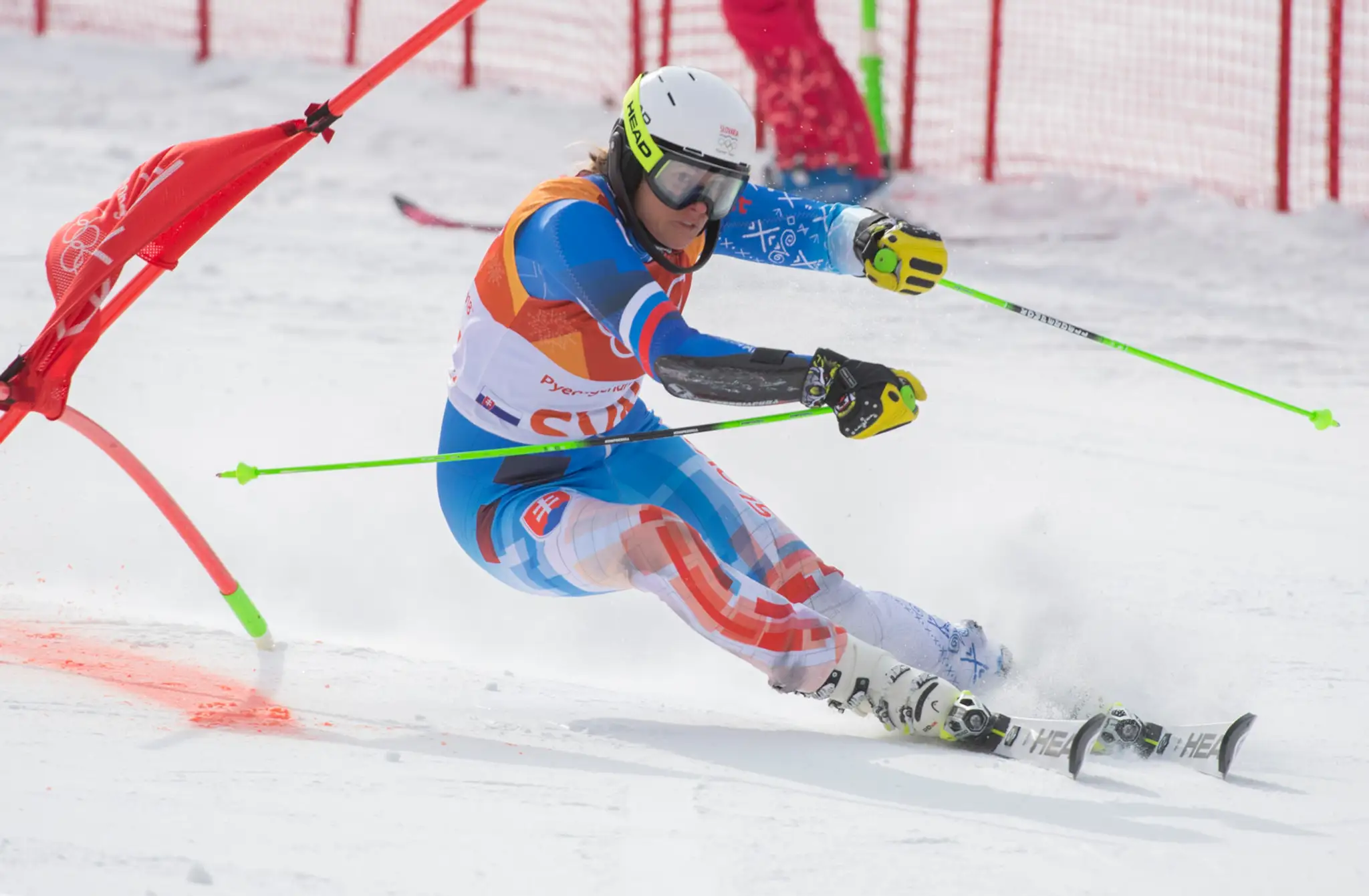 Na snímke Veronika Velez-Zuzulová počas osemfinále paralelného slalomu súťaže tímov na ZOH 2018.