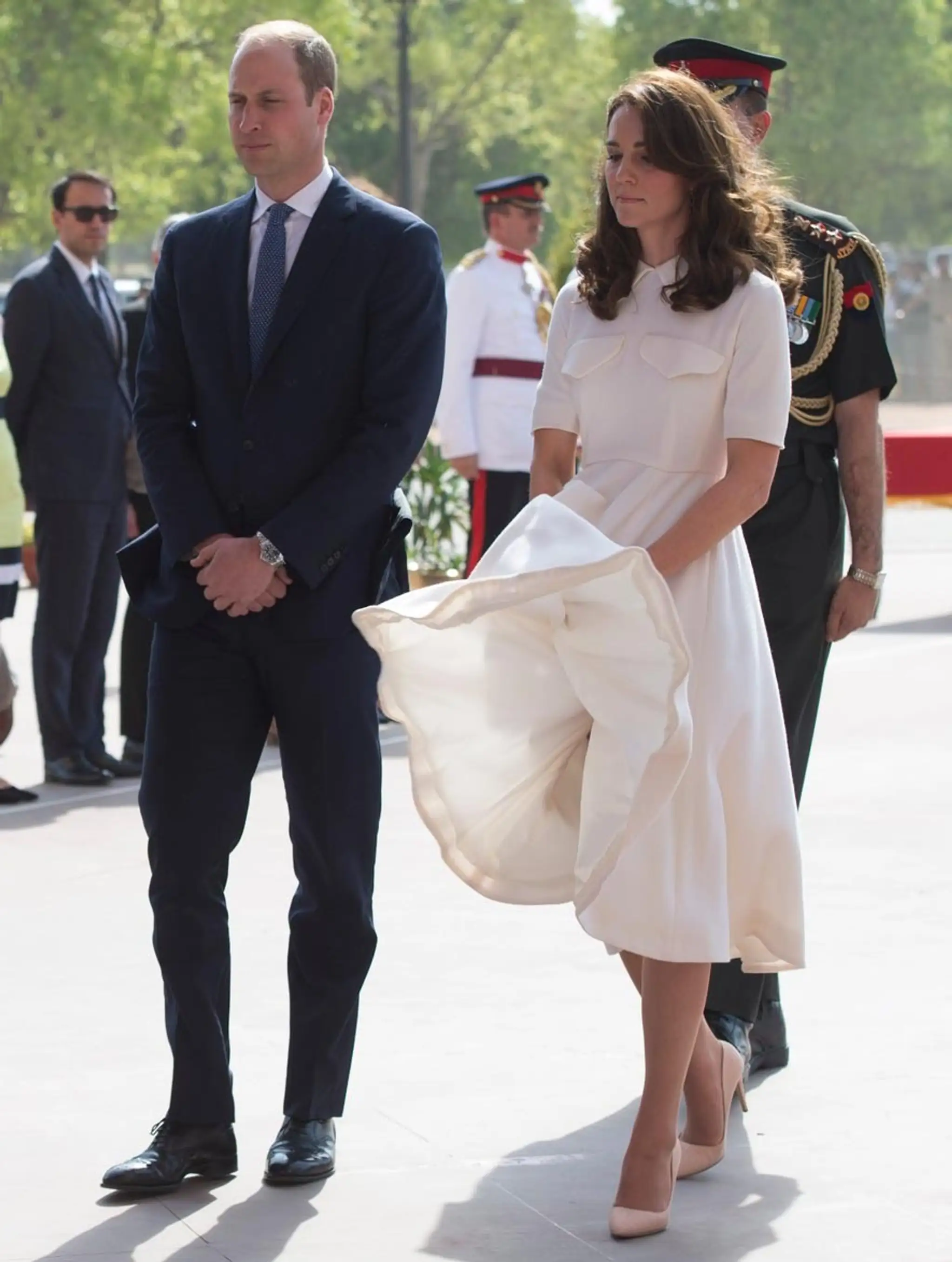 Vietor narobil Kate poriadne problémy.