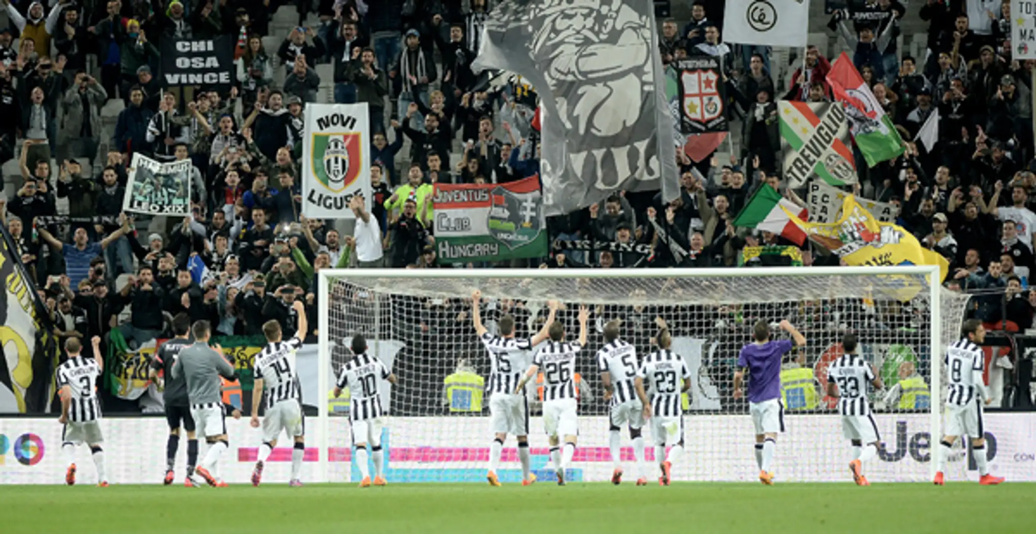 Juventus oslavuje víťazstvo.