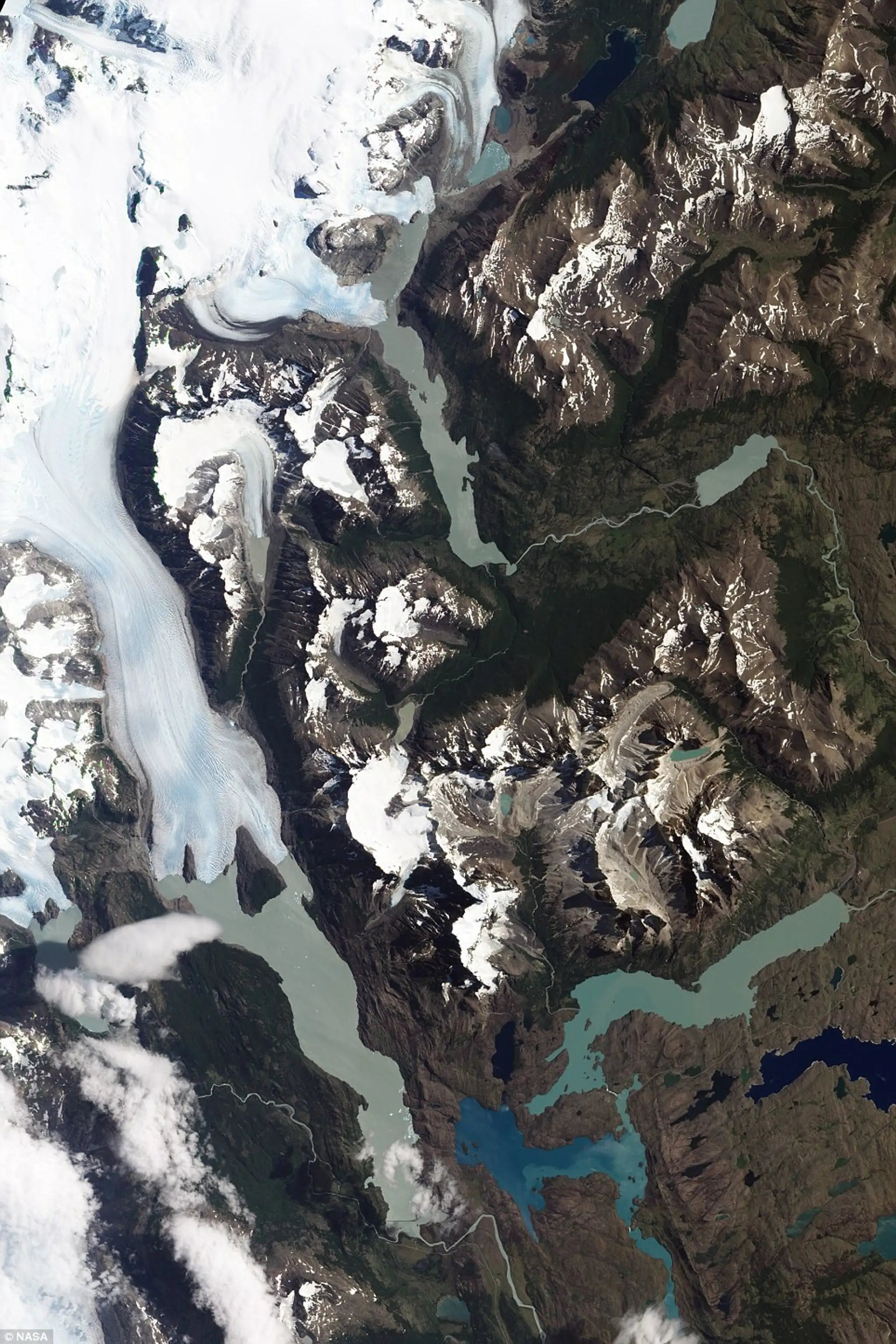 Národný park Torres del Paine v čílskej Patagónii (21. január - satelit EO-1)