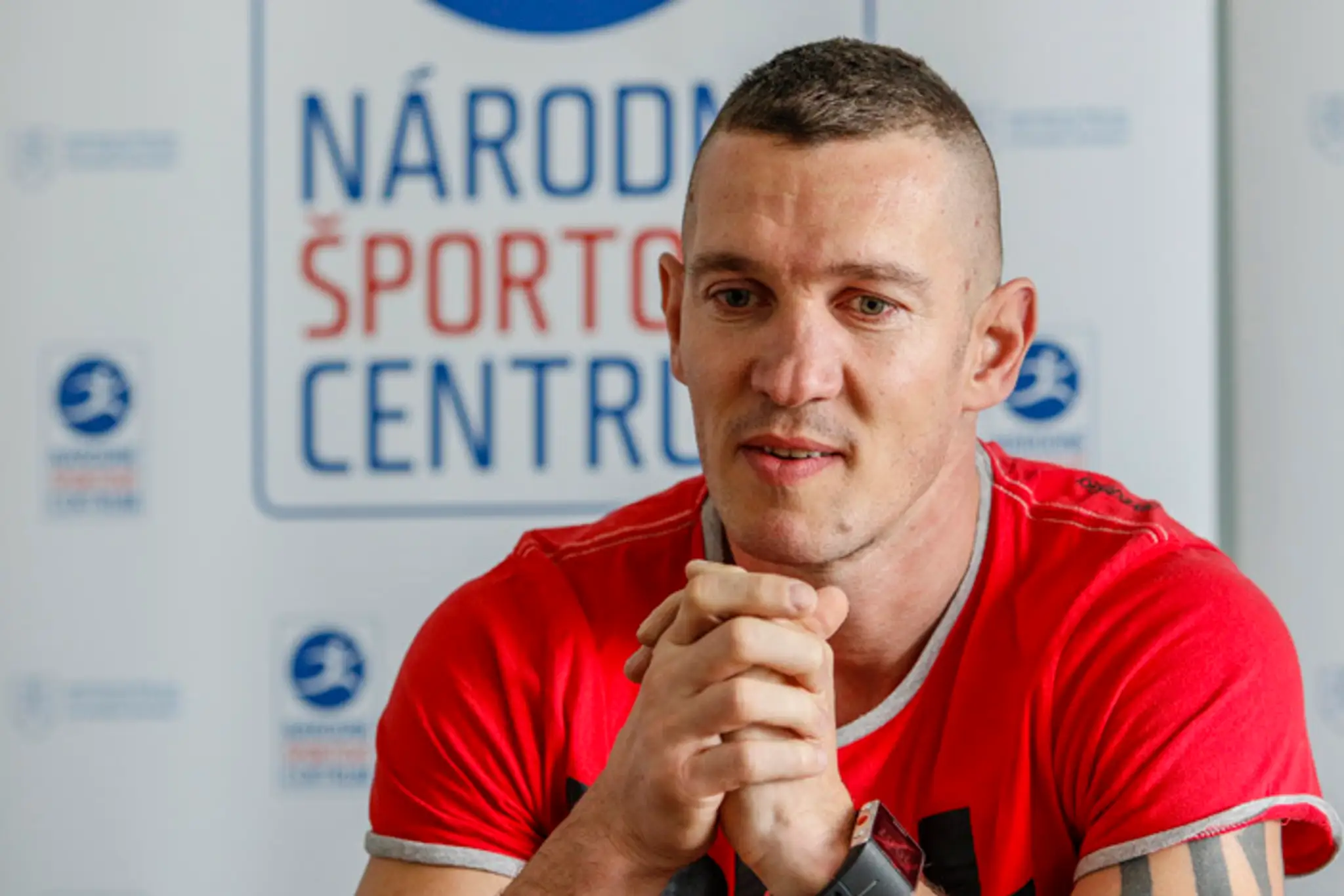 Boxer a tréner Tomi KID Kovács.