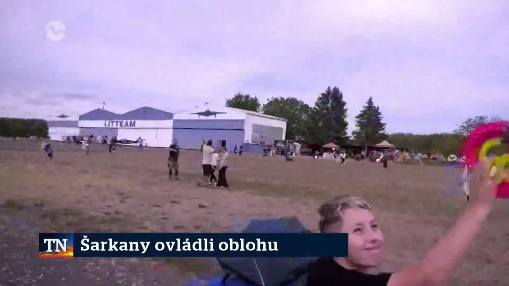2026-10-10-TN-22-Sarkany-ovladli-oblohu