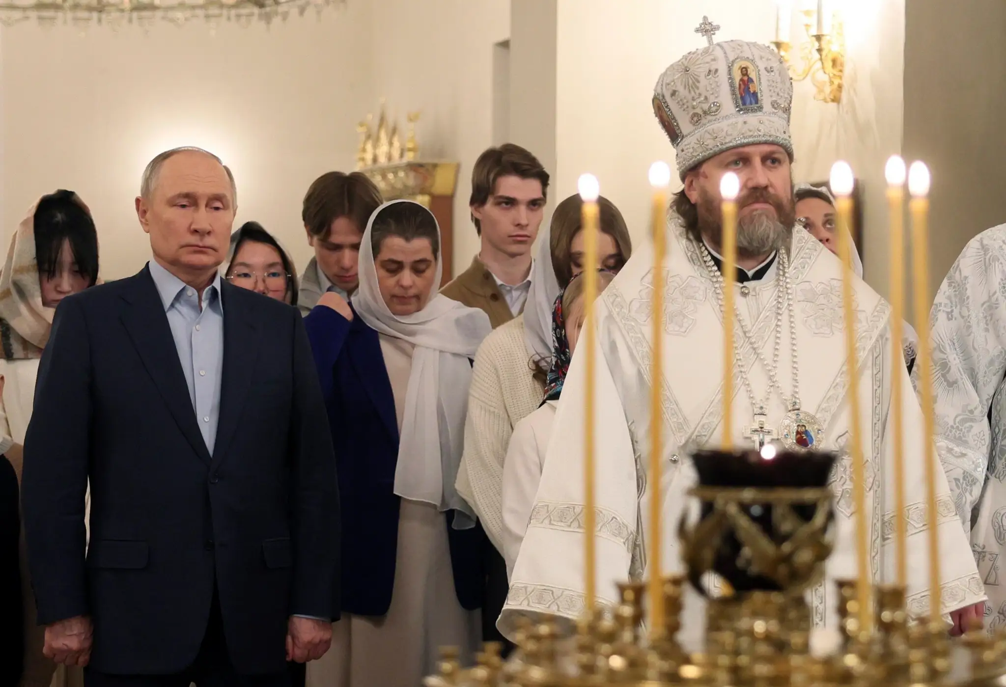 Putin slávil Božie narodenie v spoločnosti rodín vojakov padlých na Ukrajine.