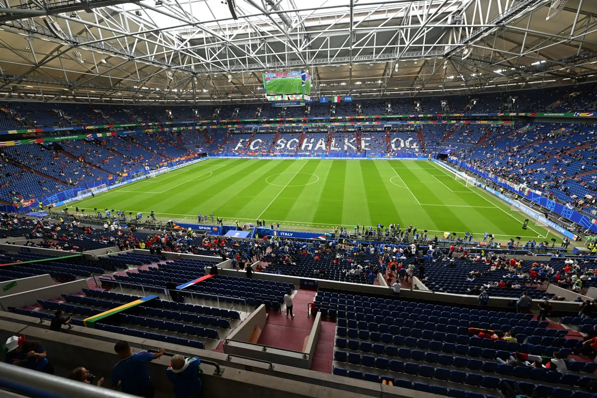 Arena AufSchalke pred zápasom Španielsko - Taliansko.