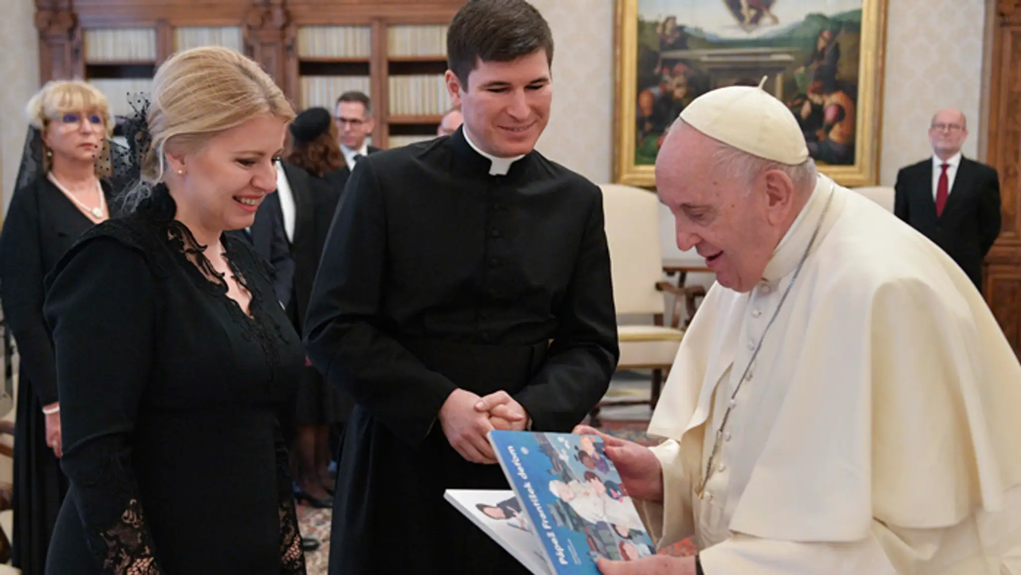 Prezidentka Zuzana Čaputová počas osobnej audiencie s pápežom Františkom vo Vatikáne.