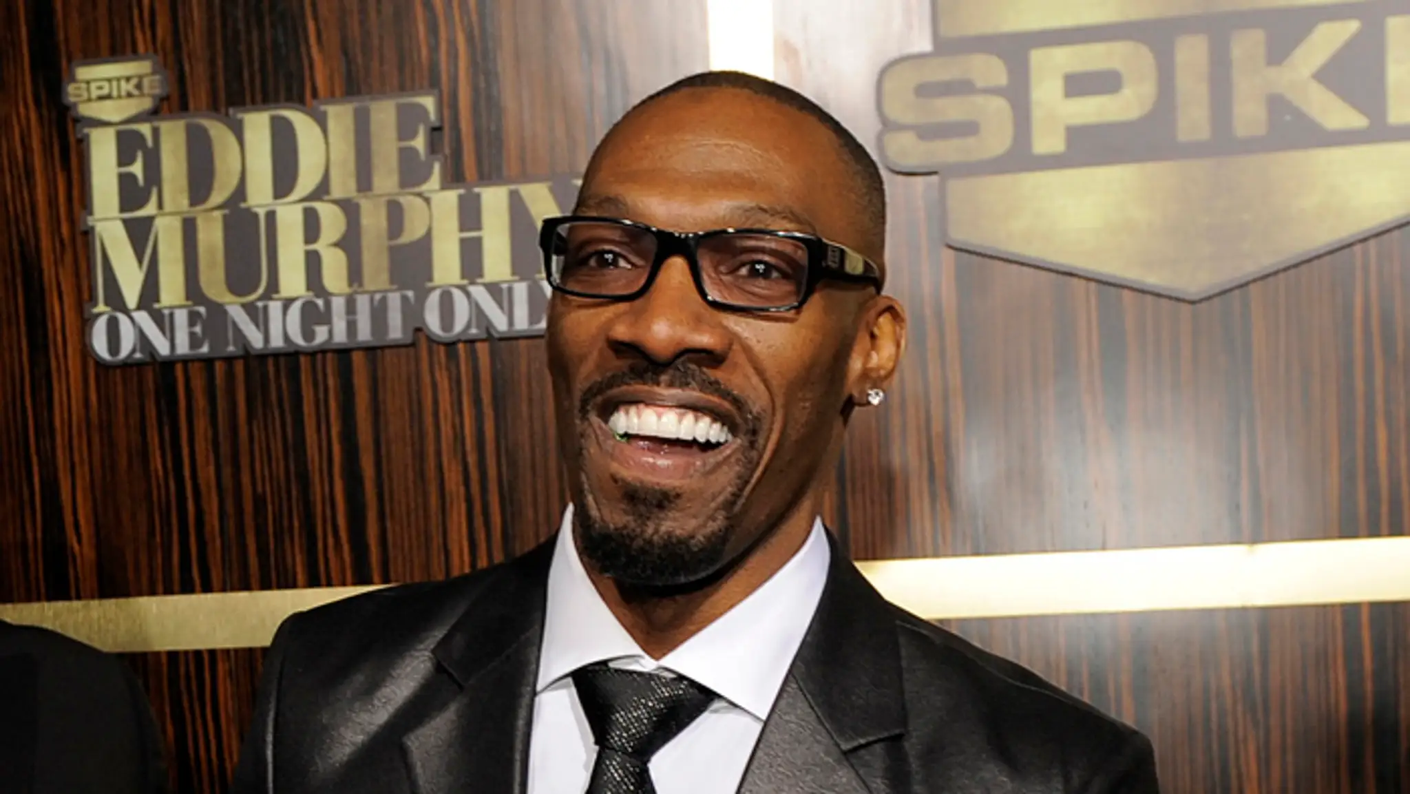 Na archívnej snímke z roku 2012 herec a komediant Charlie Murphy.