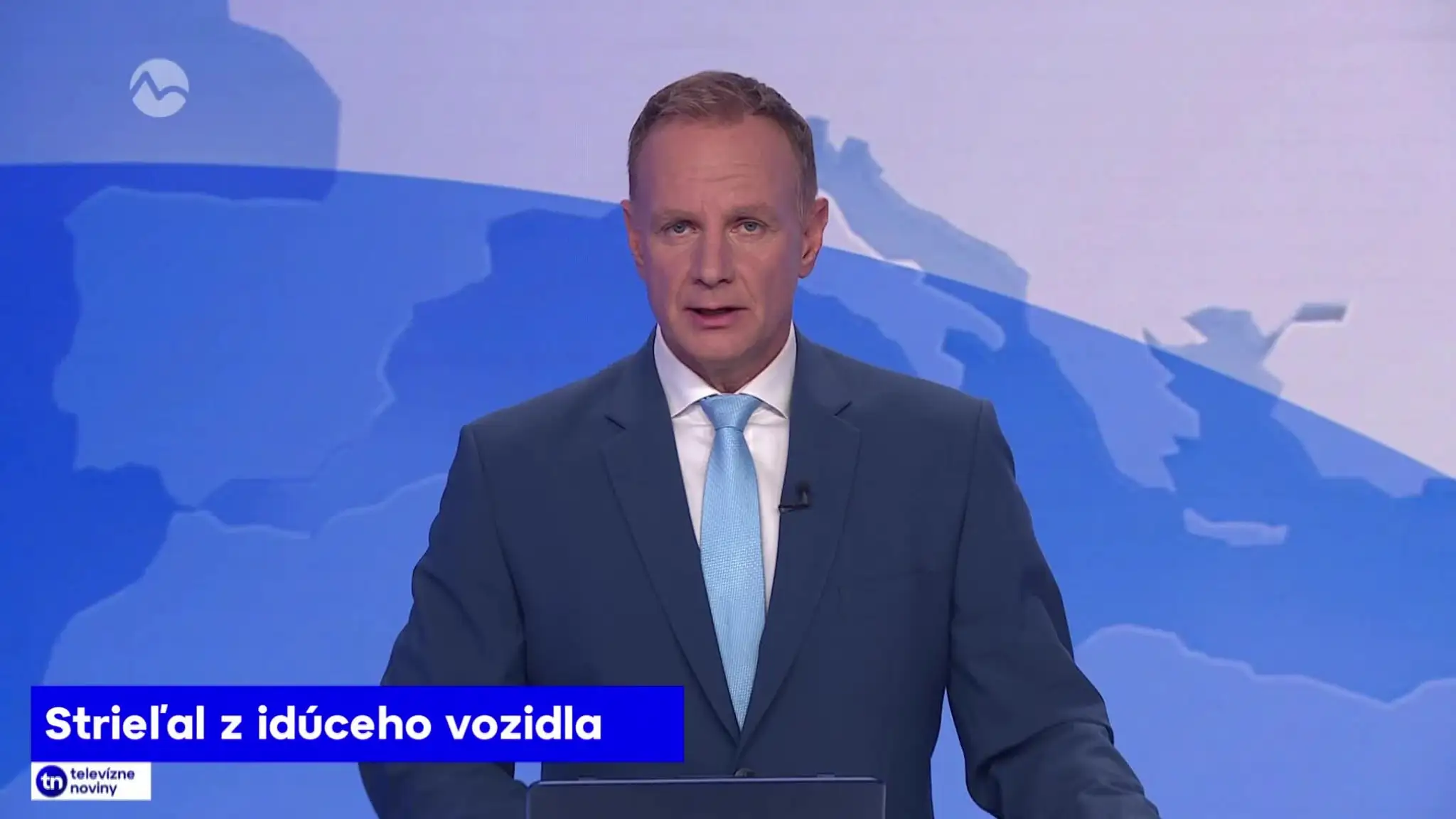 2026-10-23-TN-10-Strielal-z-iduceho-vozidla
