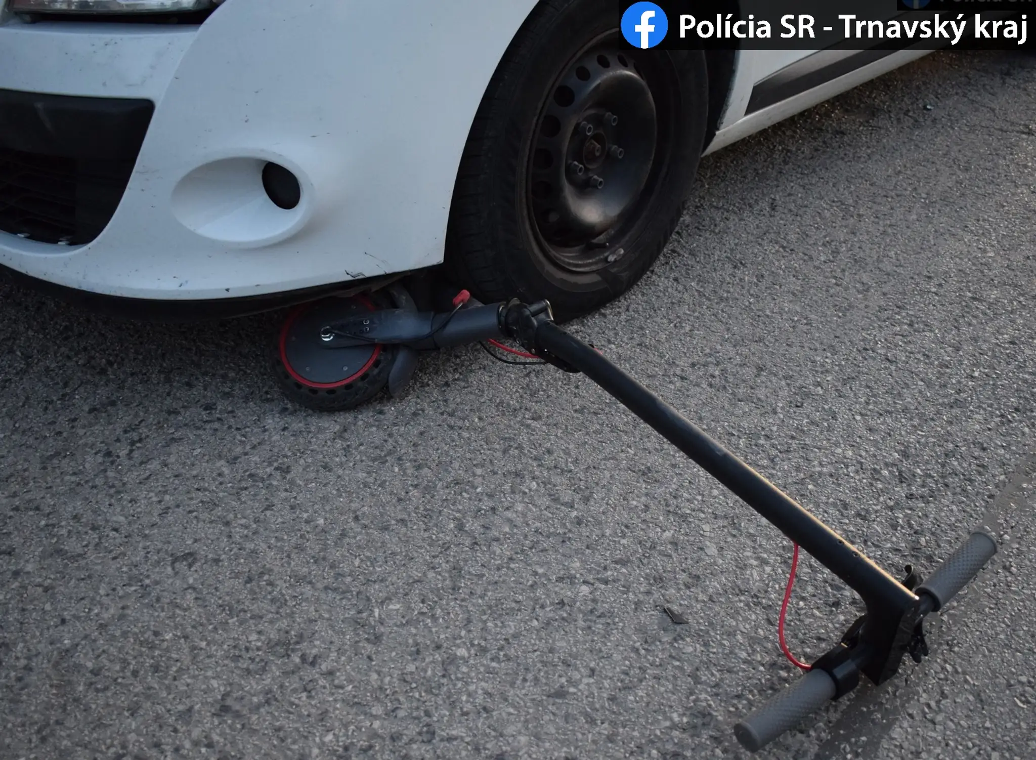 Tragédia v Leopoldove: Kolobežkár neprežil zrážku s automobilom, ktoré mu nedalo prednosť