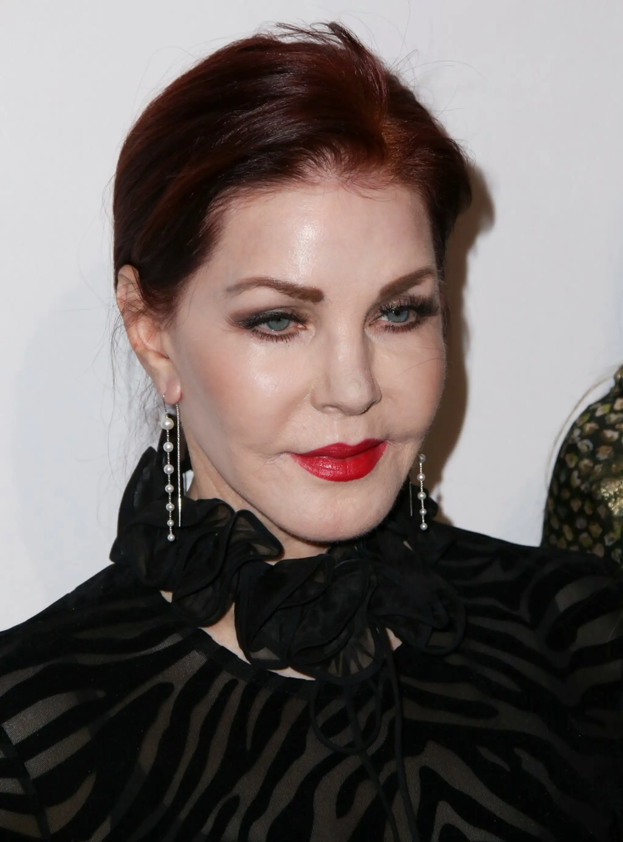 Priscilla Presley 